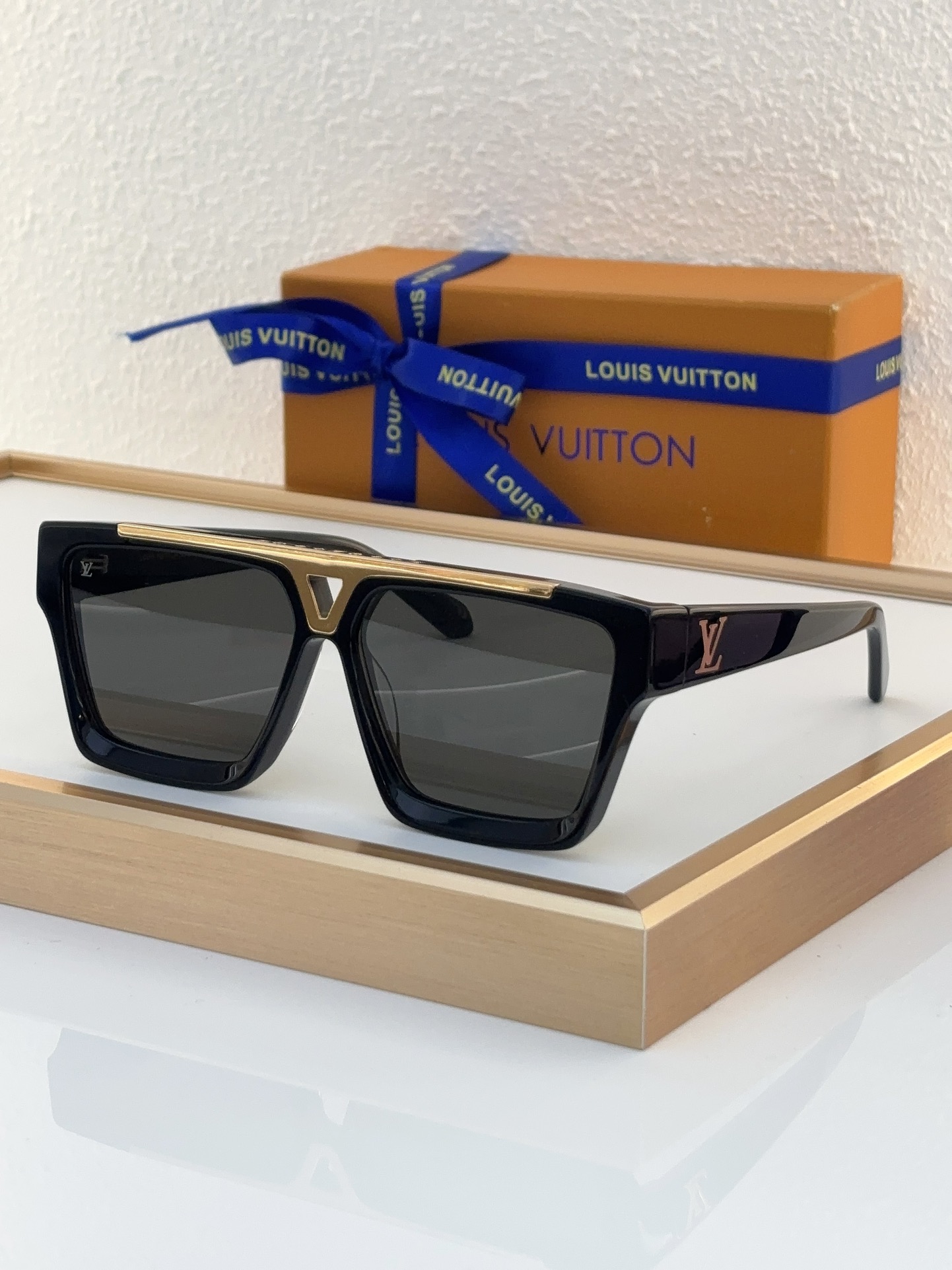 Louis Vuitton LV Sunglasses
