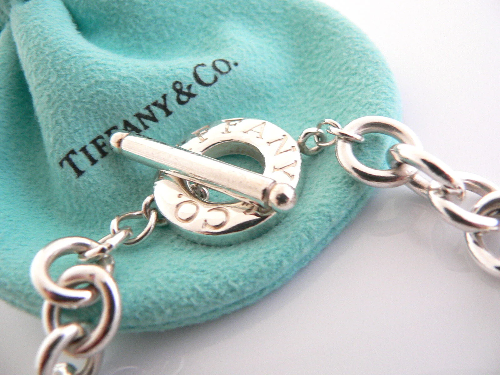 Tiffany & Co Silver Mom Heart Padlock Charm Pendant Toggle Bracelet Gift Pouch