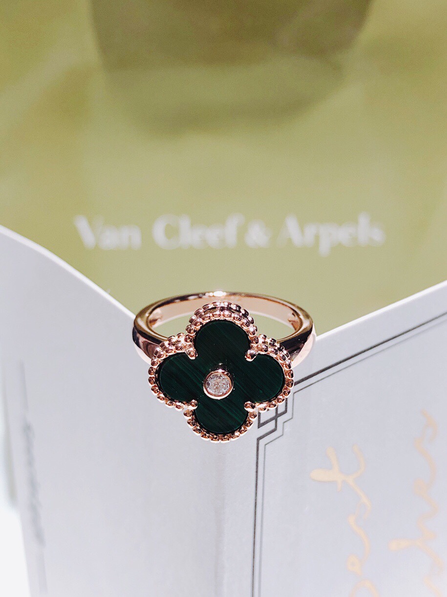 Van Cleef & Arpels Clover Ring with Diamonds