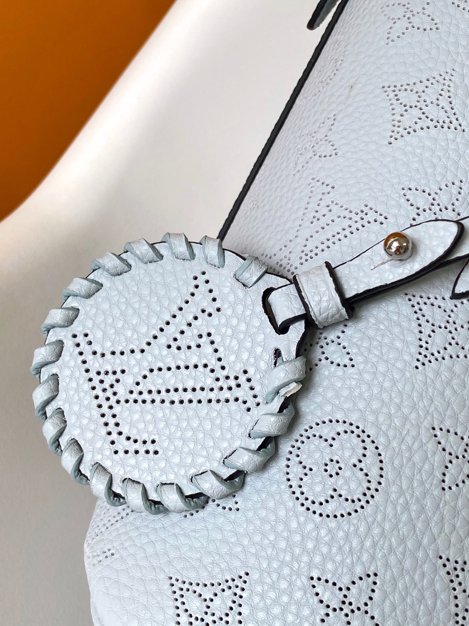 Louis Vuitton 10A Handbag Shoulder Bag Top Mirror Quality Version Blossom M24930