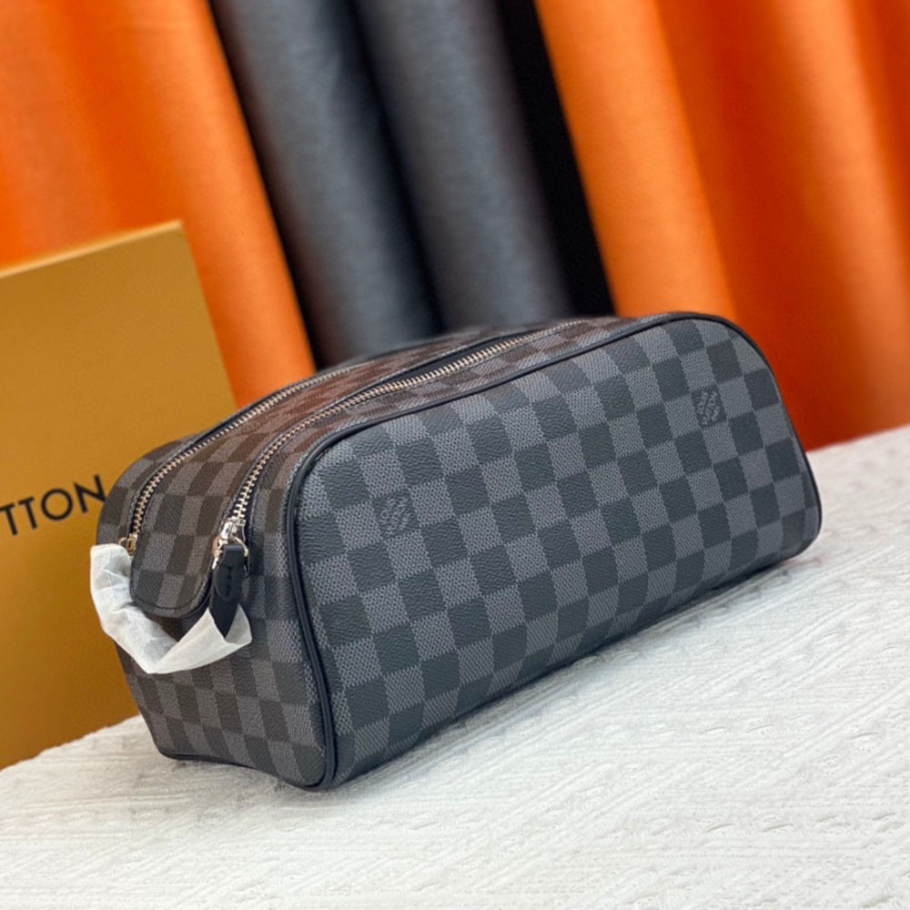 Louis Vuitton LV Cosmetic Dopp Kit Bag M44494(Replica)