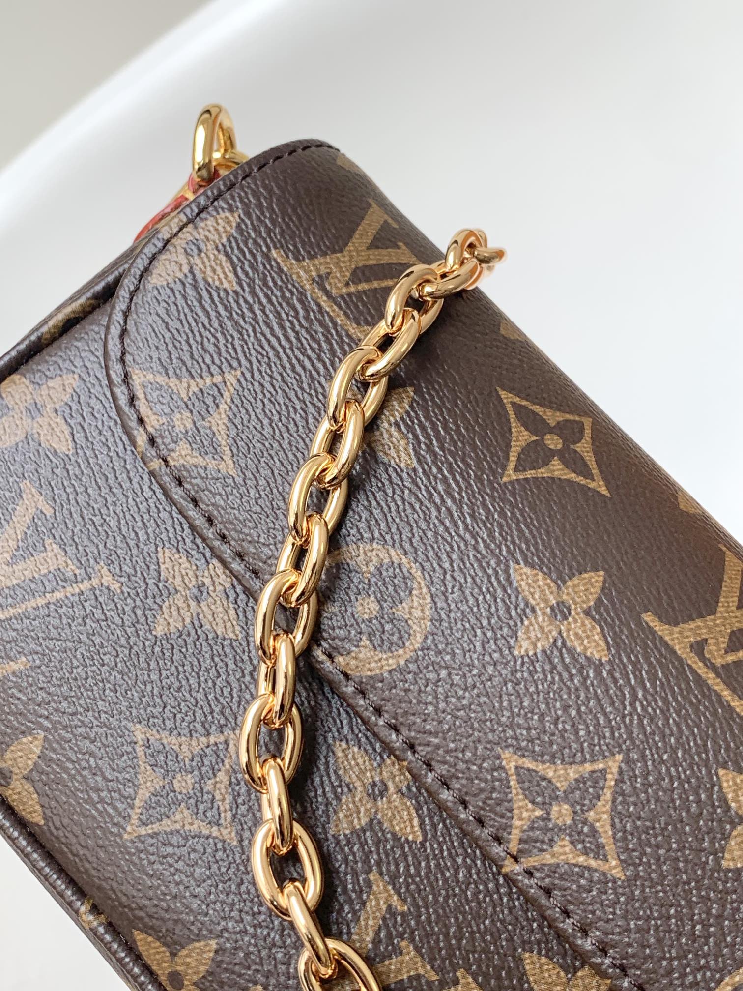 Louis Vuitton 10A Handbag Shoulder Bag Top Mirror Quality Version Wallet On Chain Ivy M81911