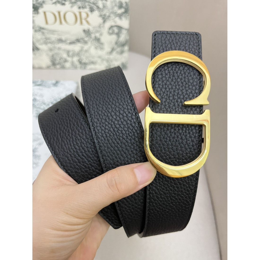 Dior cowhide and bottom leather, palladium plated pure steel buckle 35MM
