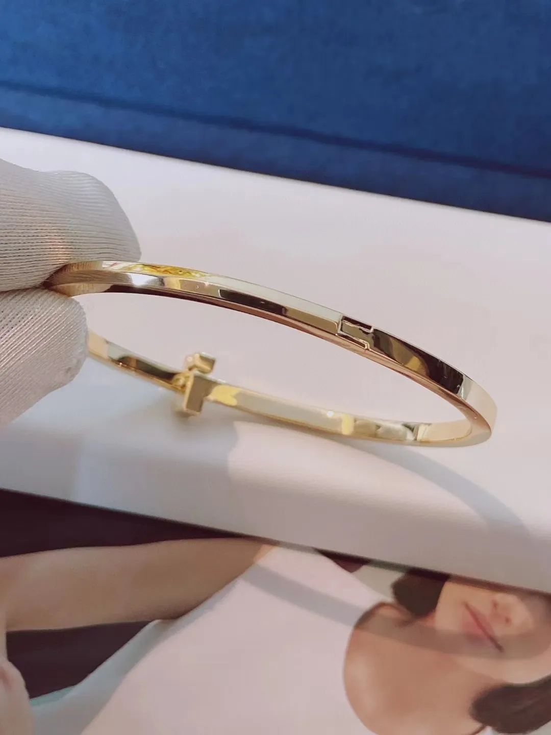 Tiffany T T1 Narrow Hinged Bangle Champagne Gold/White Gold