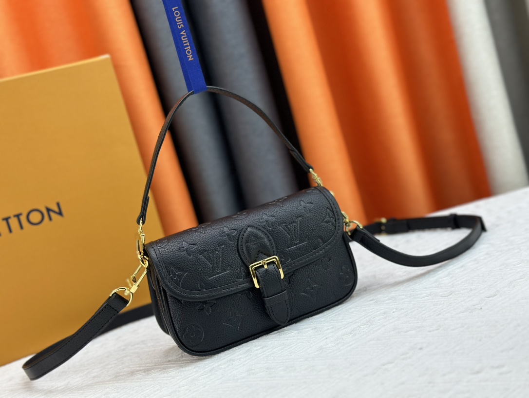 Louis Vuitton Diane M46386 M45985 Shoulder Bag Handbag