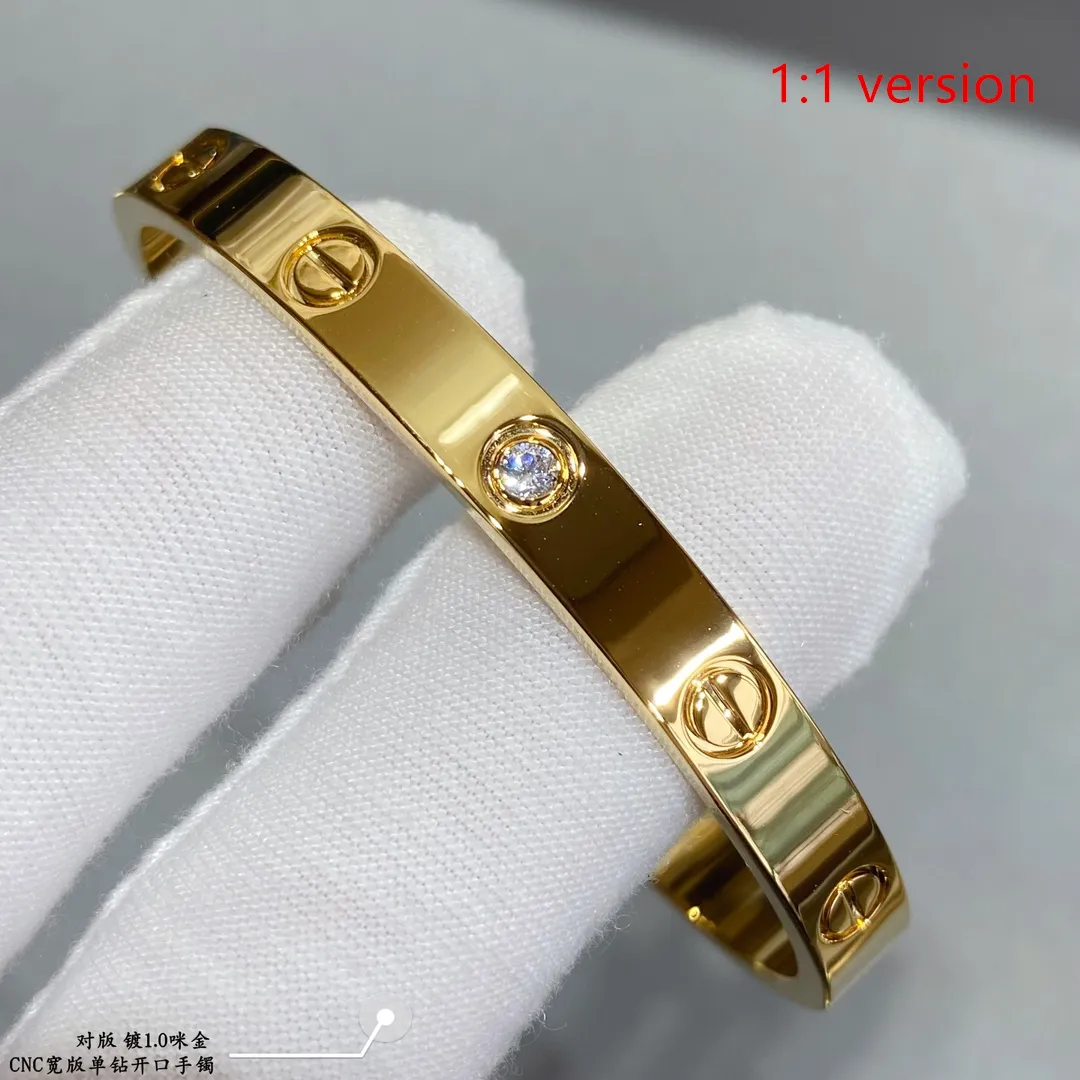 Cartier Semi-Open Love Bracelet With 1 Diamonds Yellow Gold/White Gold/Rose Gold