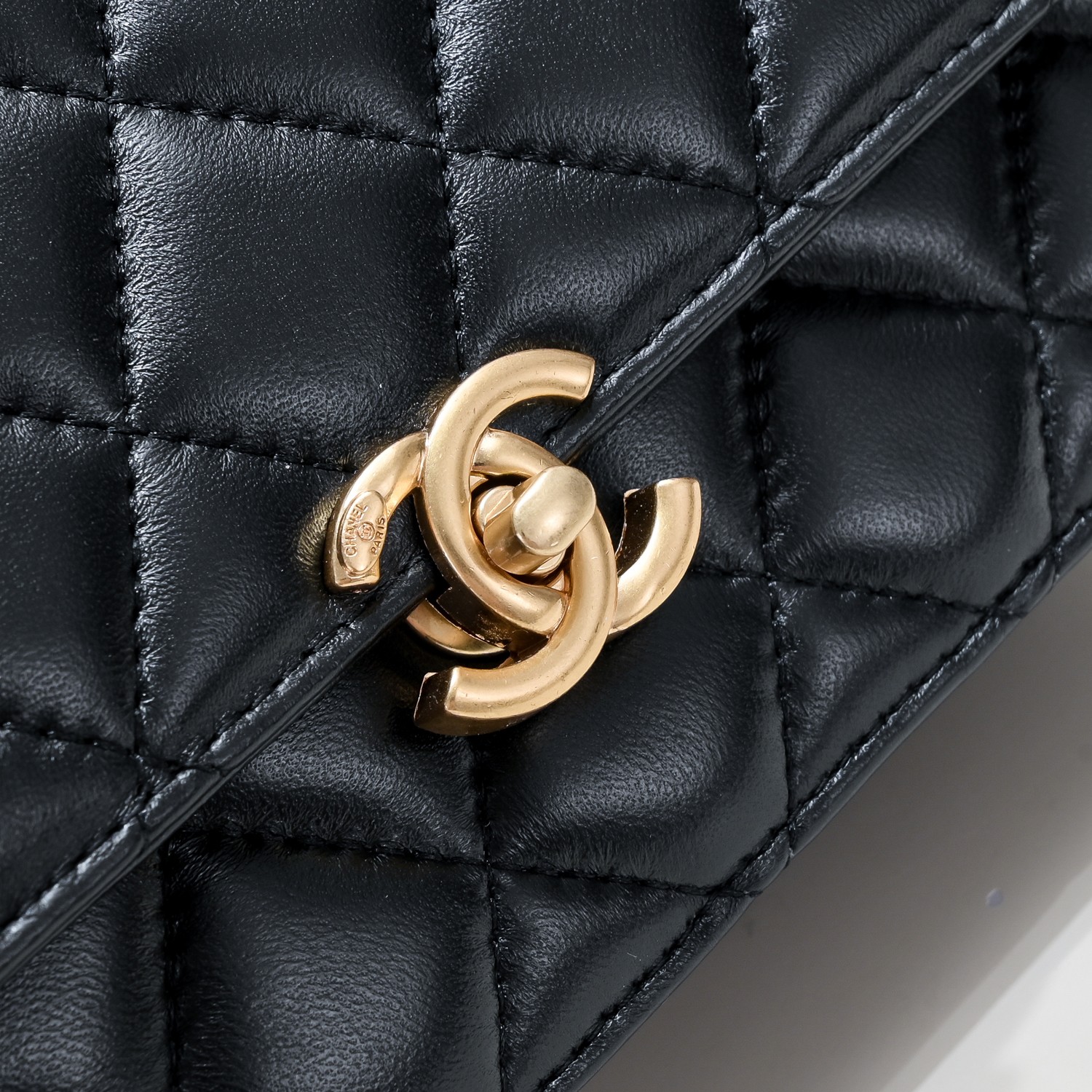 Chanel Soft Sheepskin Chain  Shoulder Bag Handbag