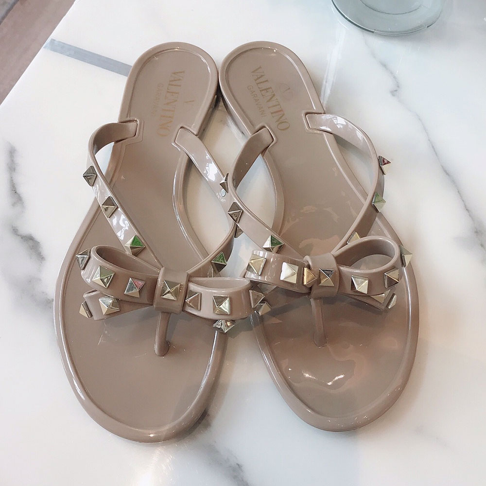 Valentino Rockstud Casual Flip flops Slide Sandal (Replica)