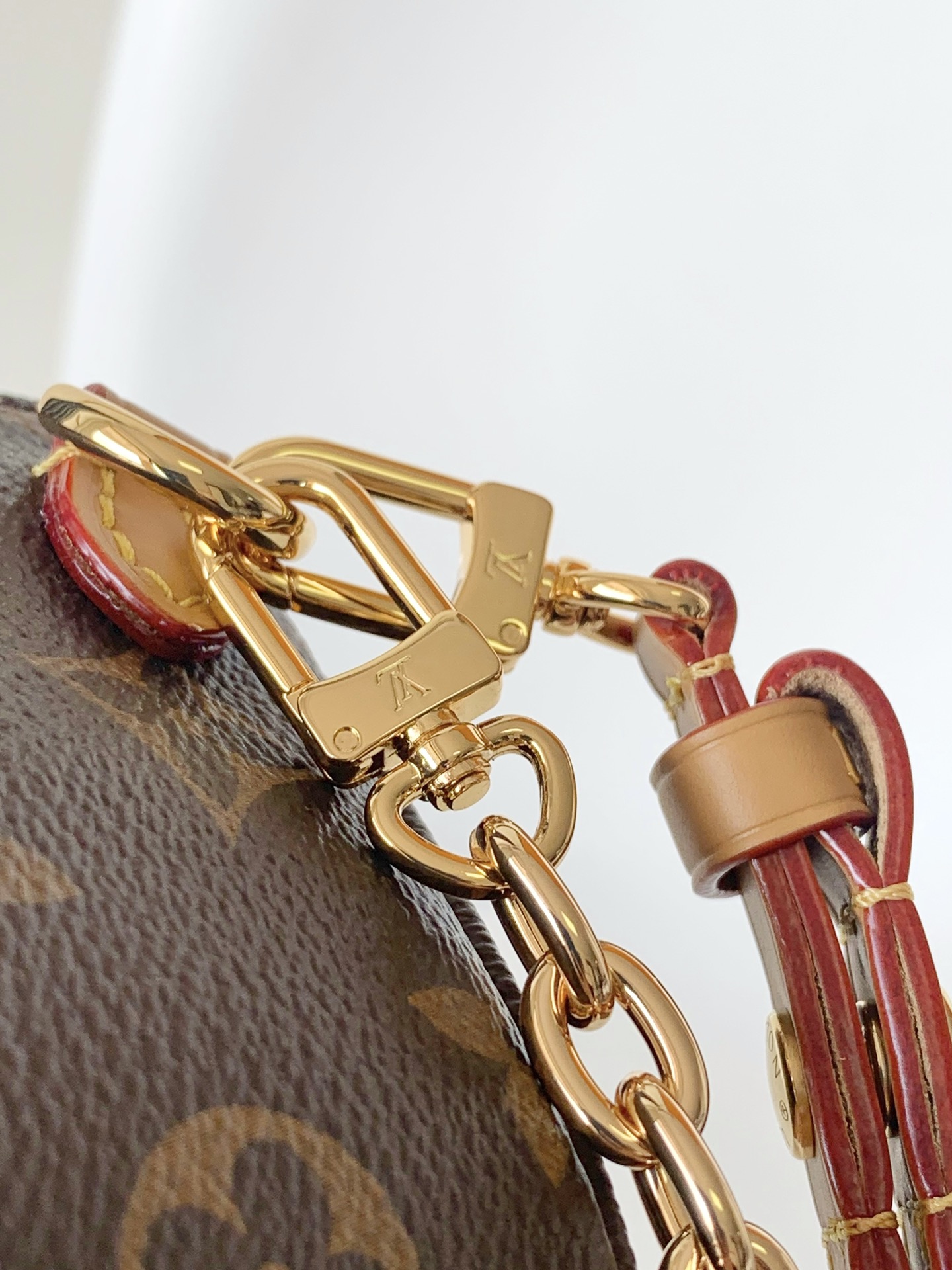 Louis Vuitton 10A Handbag Shoulder Bag Top Mirror Quality Version Wallet On Chain Ivy M81911