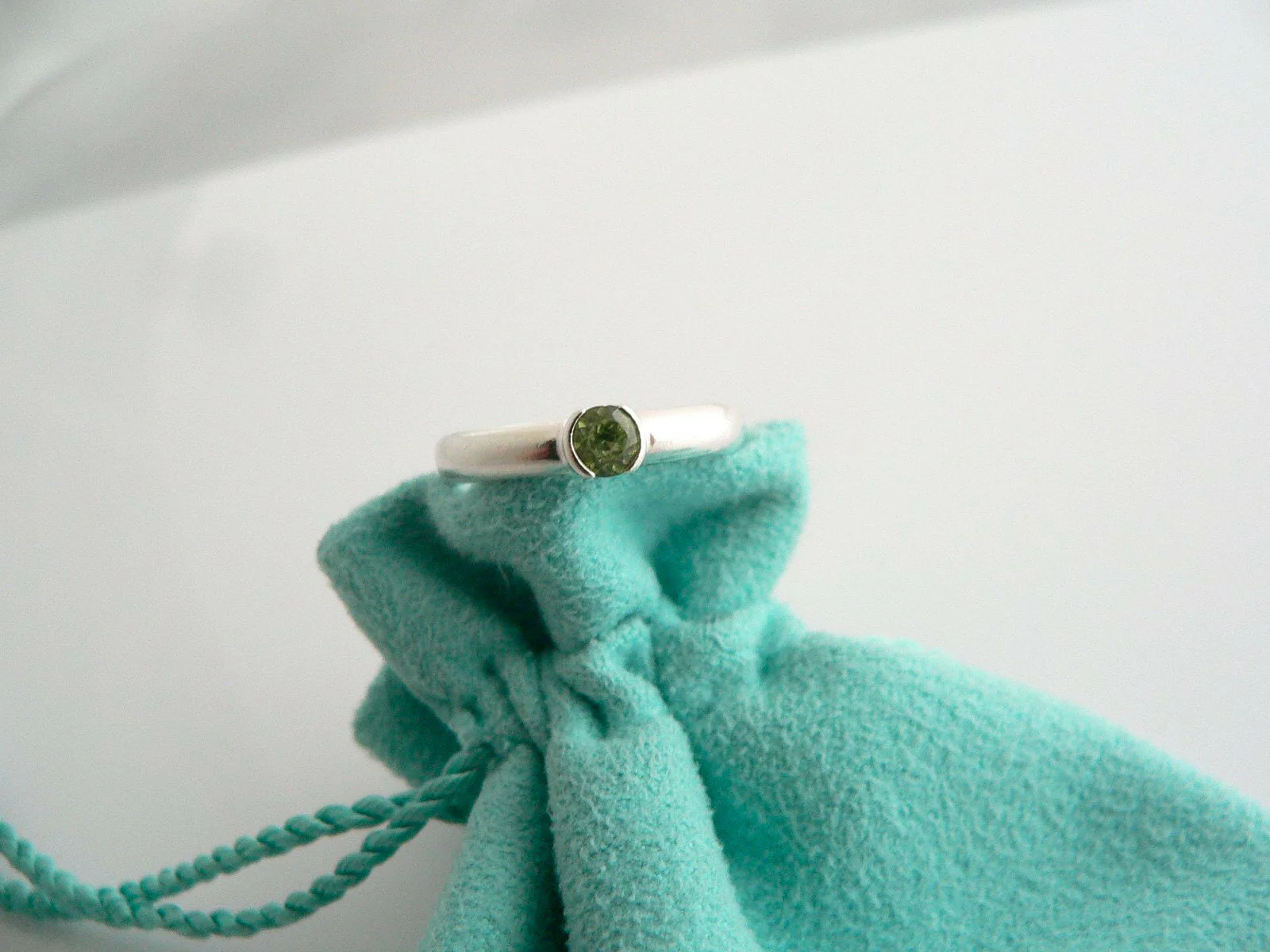 Tiffany & Co Silver Peridot Gemstone Ring Square Stacking Band Sz 6.75 Gift Love