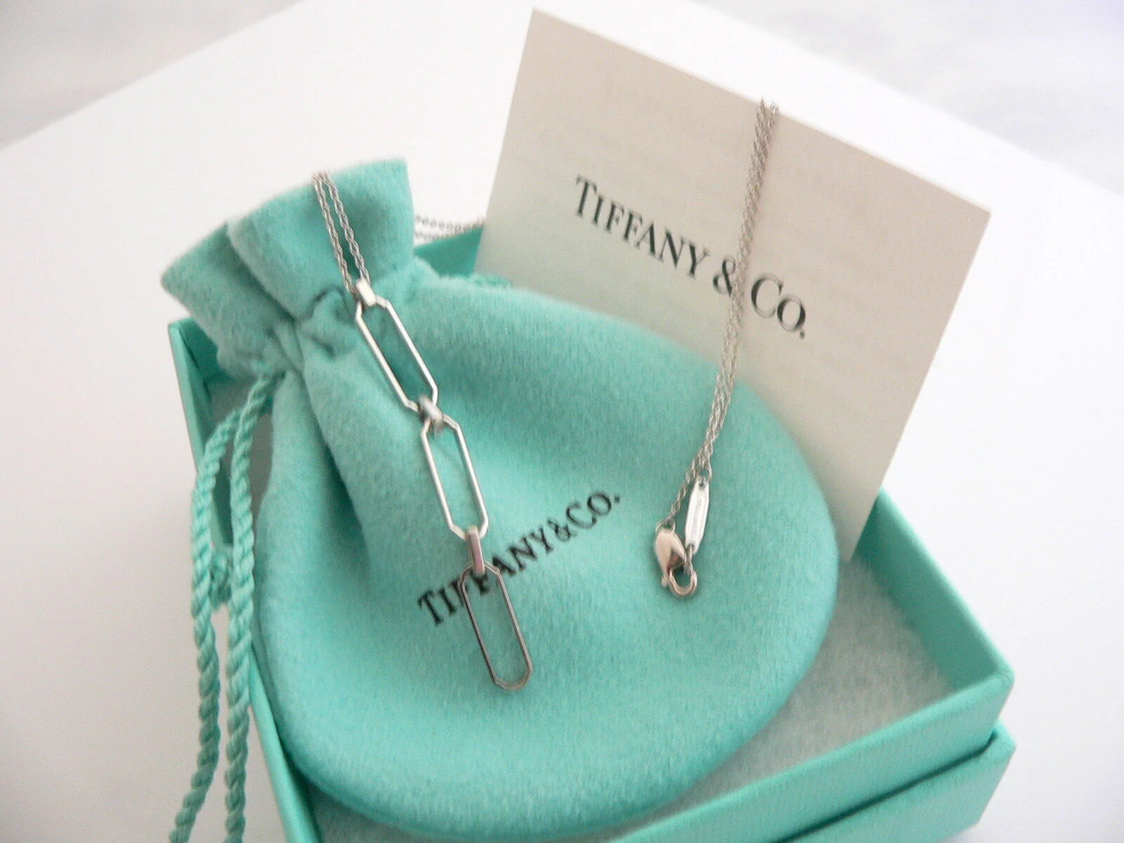 Tiffany & Co 18K Gold Paper Clip Necklace Pendant Charm Gift Pouch Love Dangling