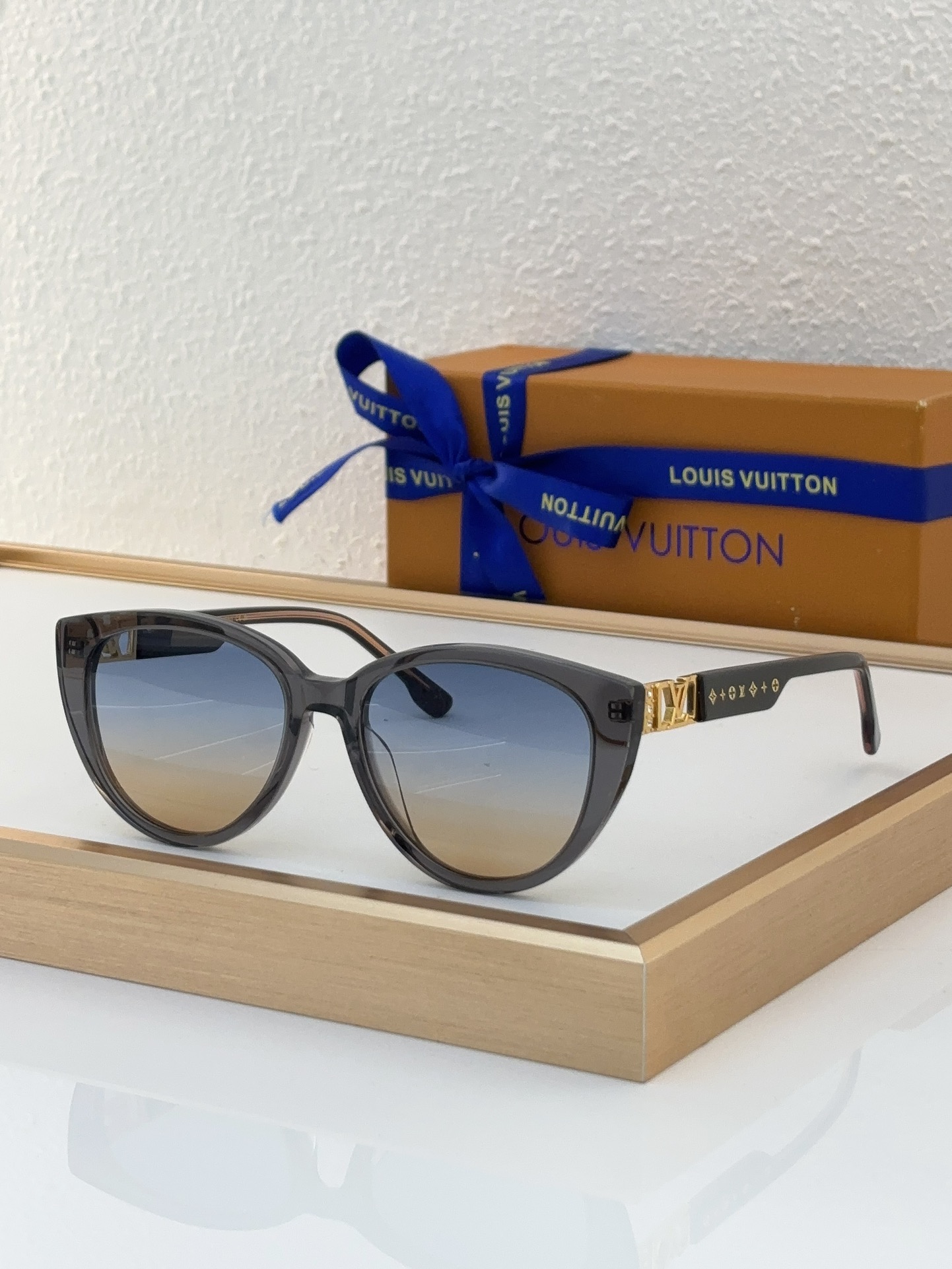 Louis Vuitton LV Sunglasses