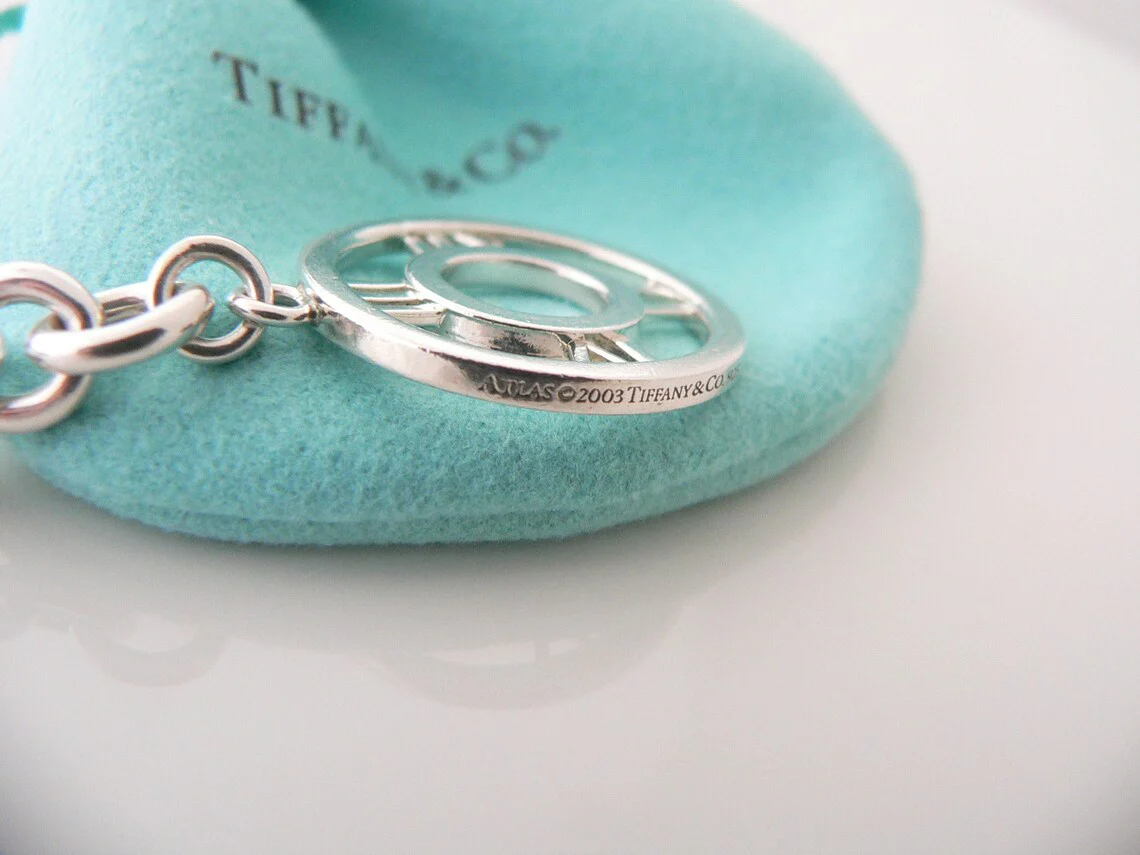 Tiffany & Co Silver Atlas Charm Toggle Circle Necklace Pendant Link Chain Gift