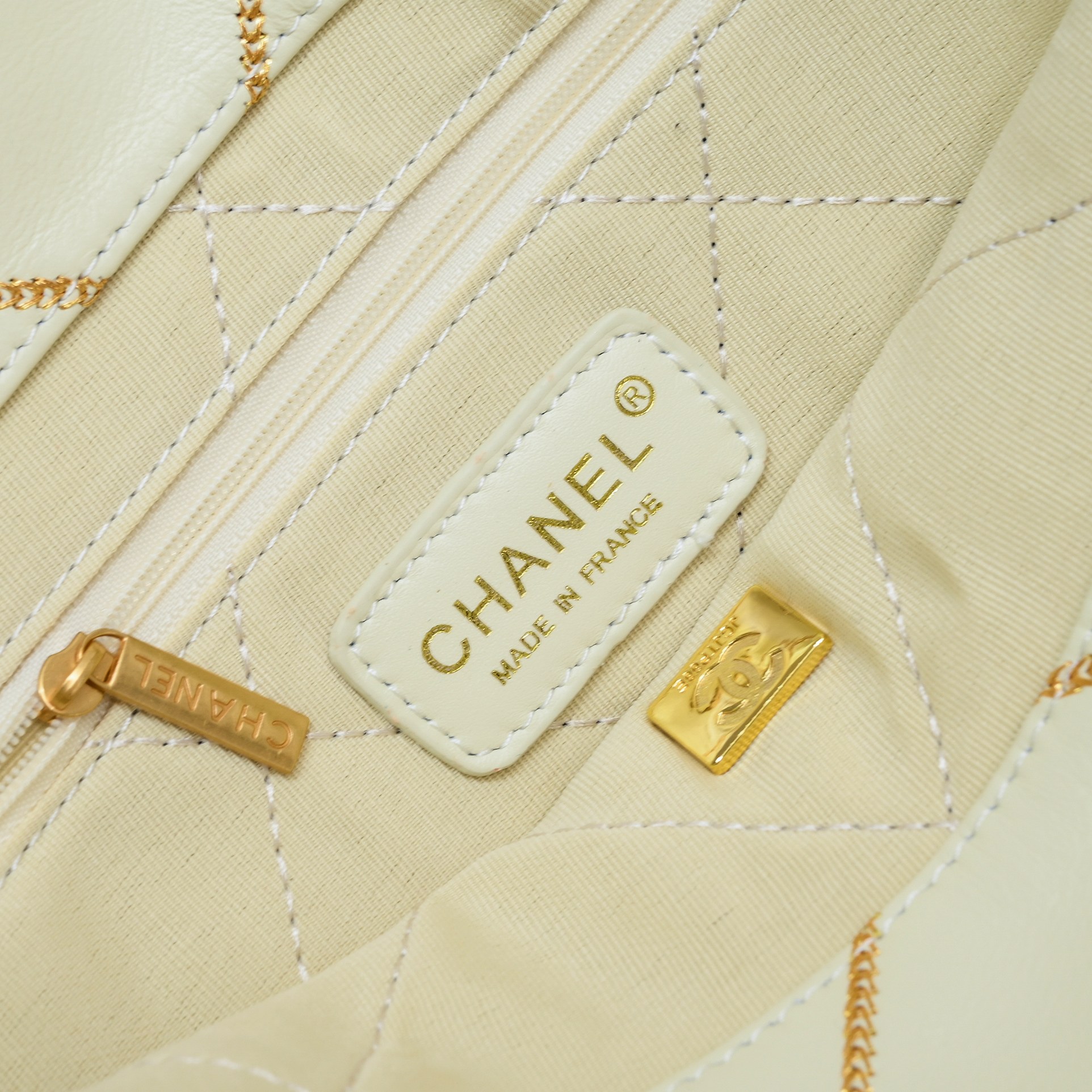 Chanel 22 Bag Pearl Bag Golden Thread Shoulder Bag Handbag