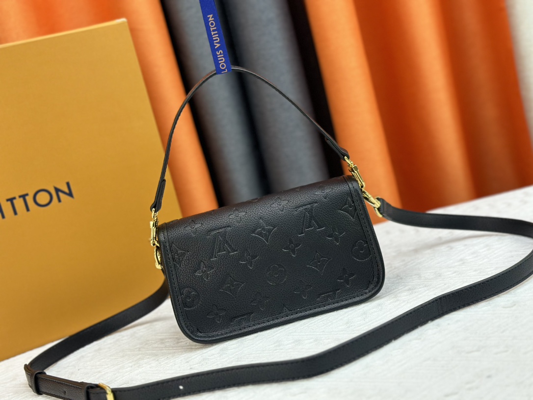 Louis Vuitton Diane M46386 M45985 Shoulder Bag Handbag