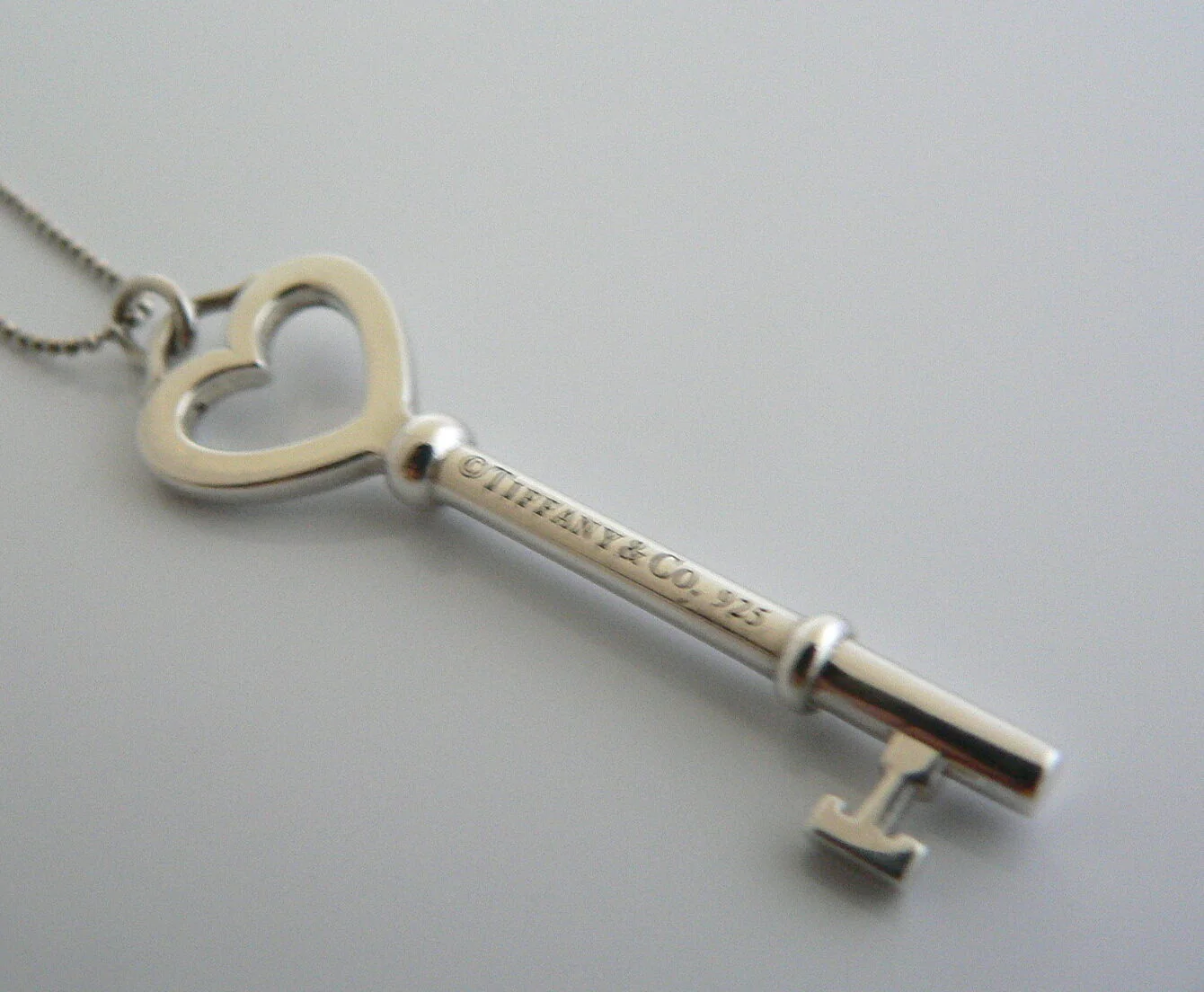 Tiffany Co Silver Large Heart Key Necklace Pendant Charm Bead Chain Gift Love