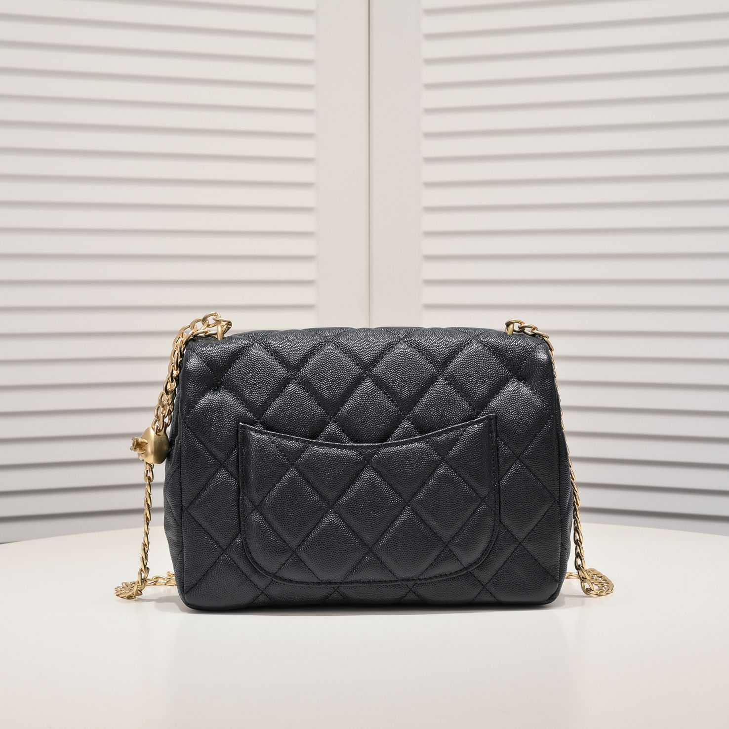 Chanel 23P Heart-Shaped Sardware Shoulder Bag Handbag