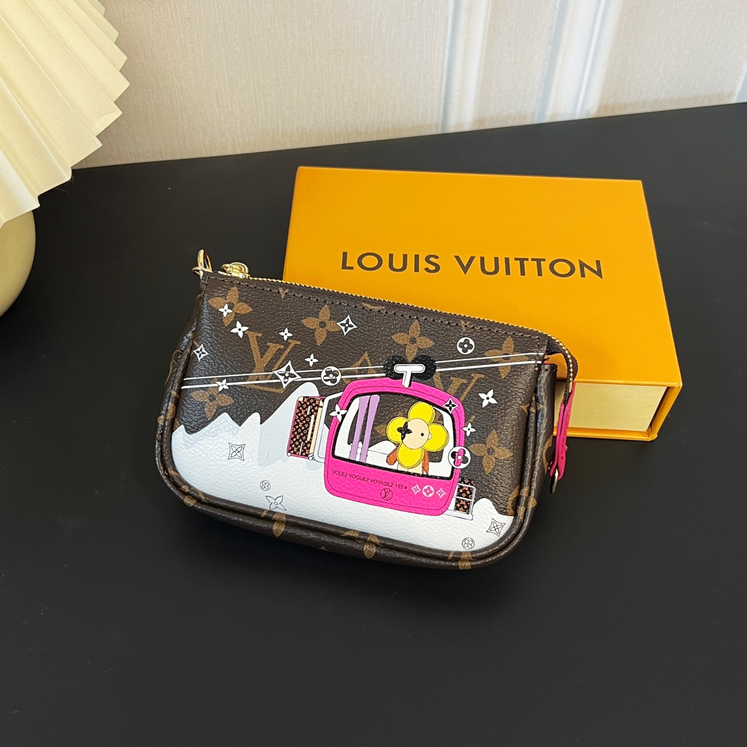 Louis Vuitton Multi Pochette Accessories Mini Bag Purse
