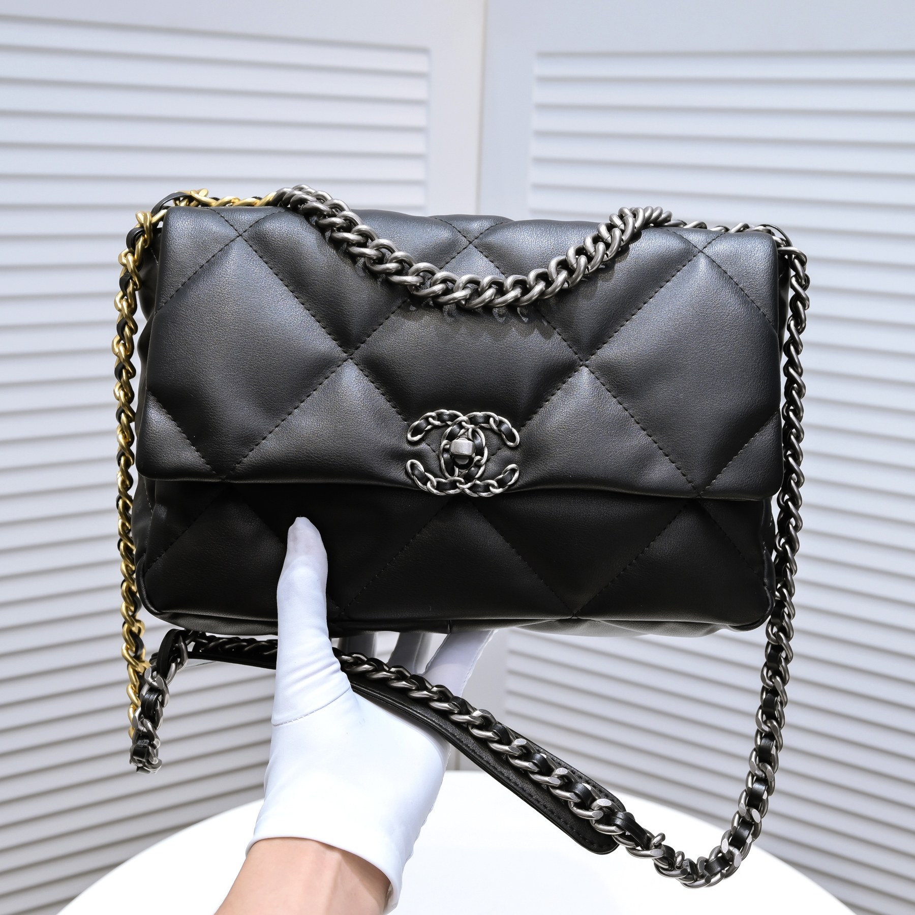 Chanel Lambskin Quilted Medium19 Flap Shoulder Bag Handbag