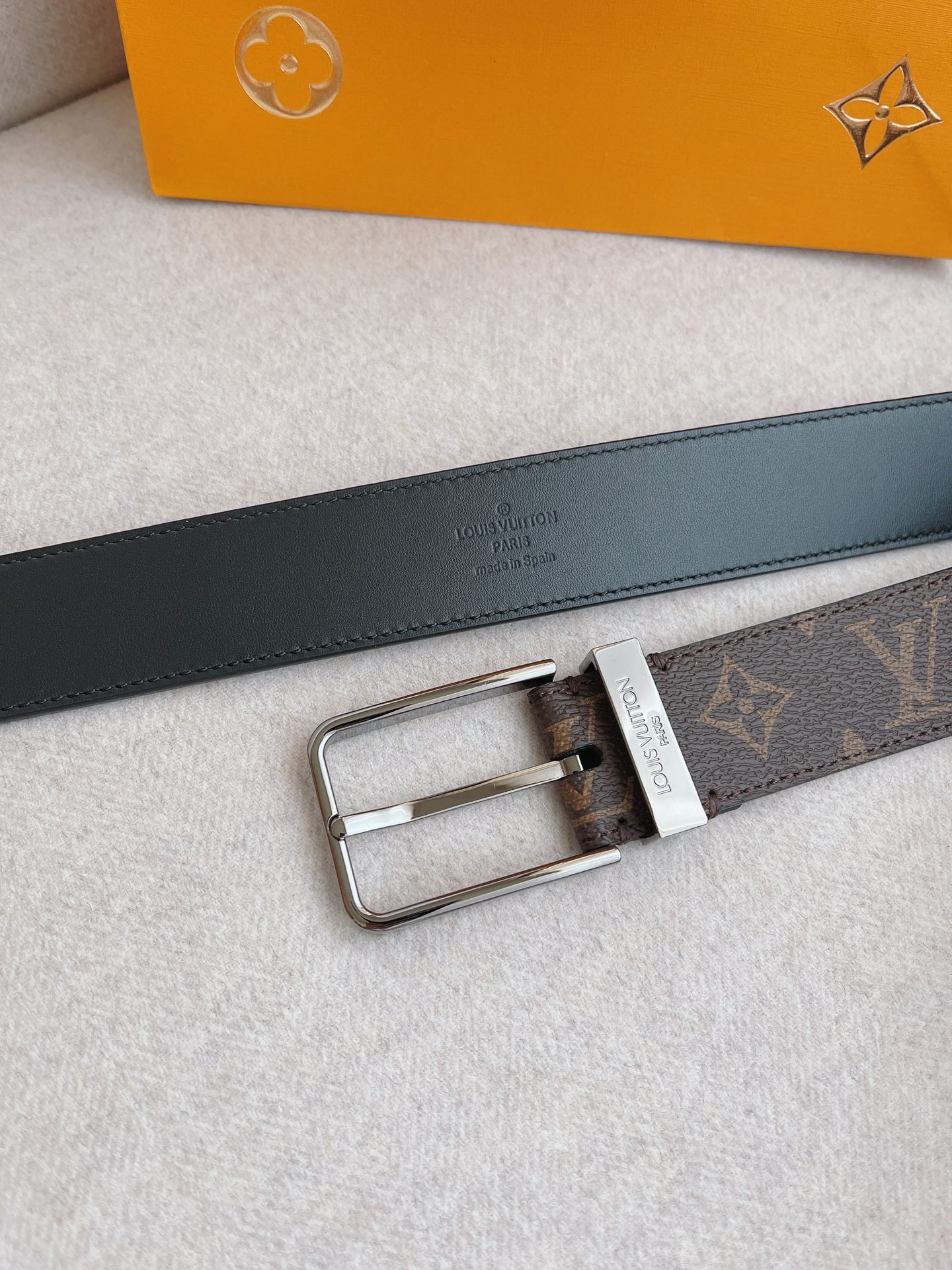 Louis Vuitton LV Leather Belts 1:1 Mirror Version