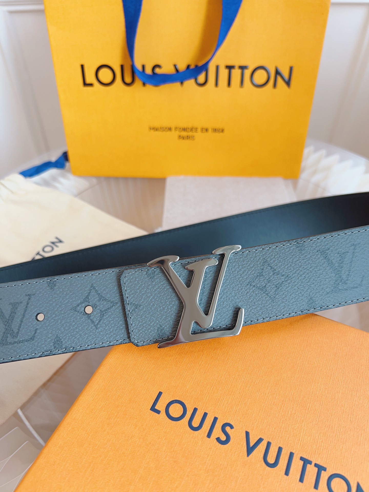 Louis Vuitton LV Leather Belts 1:1 Mirror Version