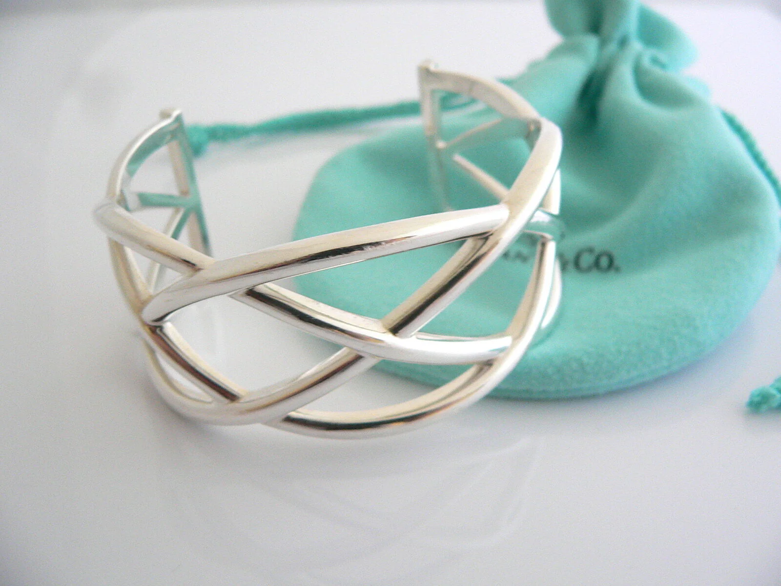 Tiffany & Co Wide Knot Cuff Bangle Bracelet Gift Pouch Love Silver Weave Art
