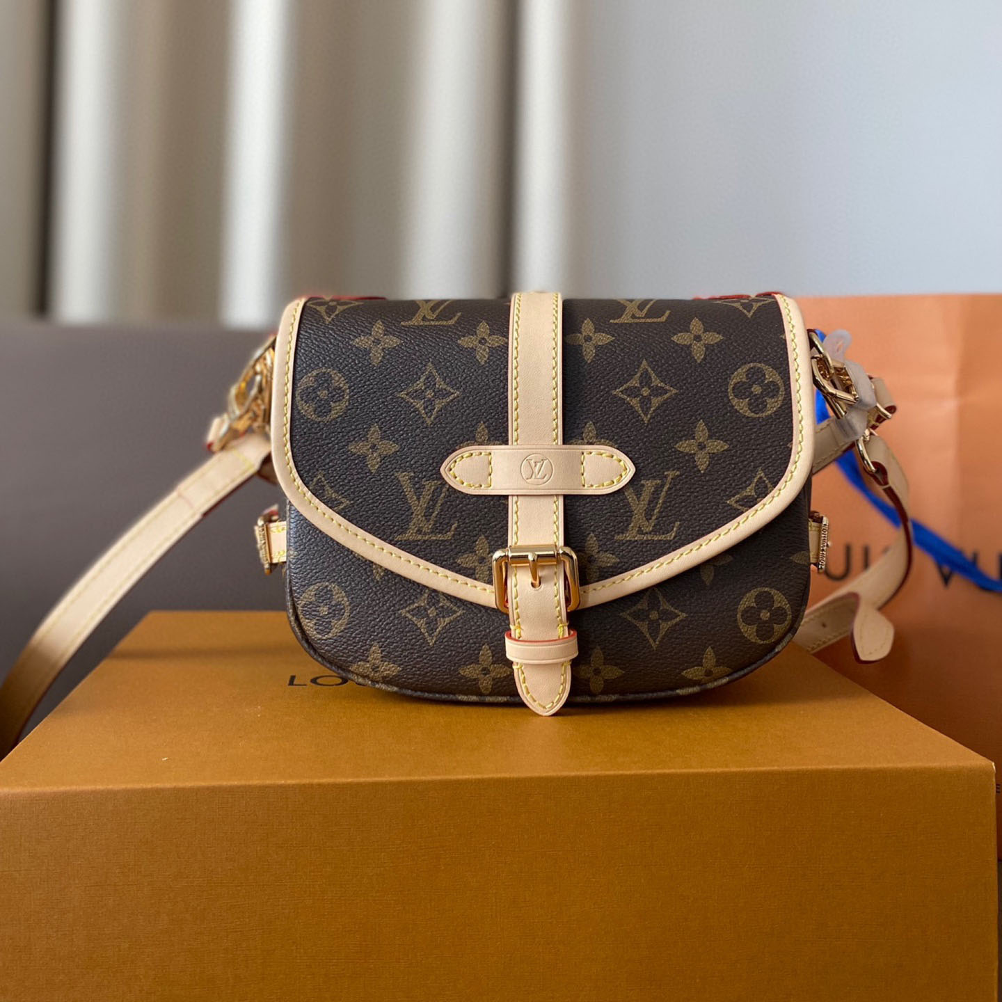 Louis Vuitton LV Saumur BB Shoulder Bag Crossbody Bag(Replica)
