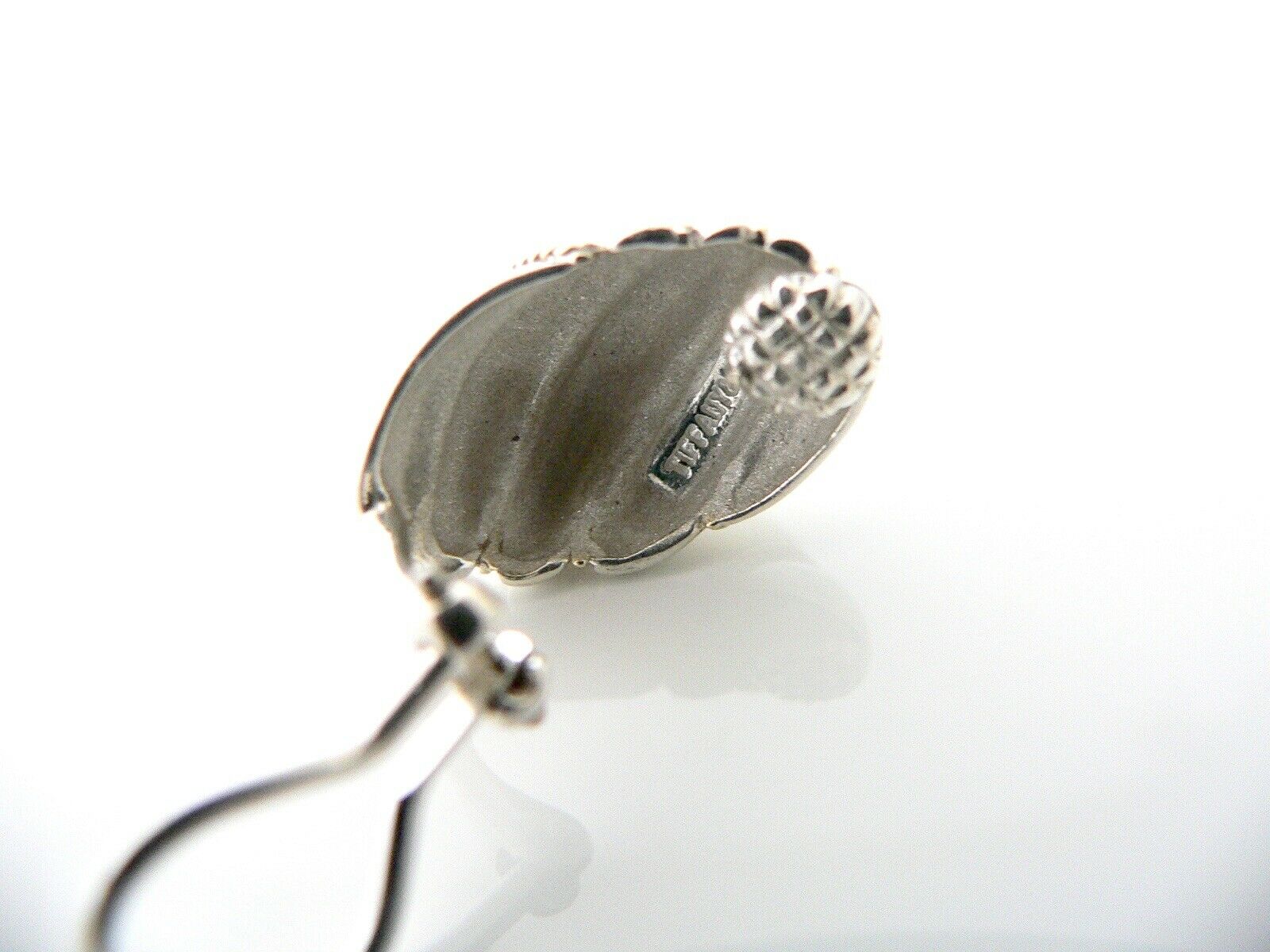 Tiffany & Co 18K Gold Rope Silver Shell Omega Backs Gift SINGLE EARRING Clip On