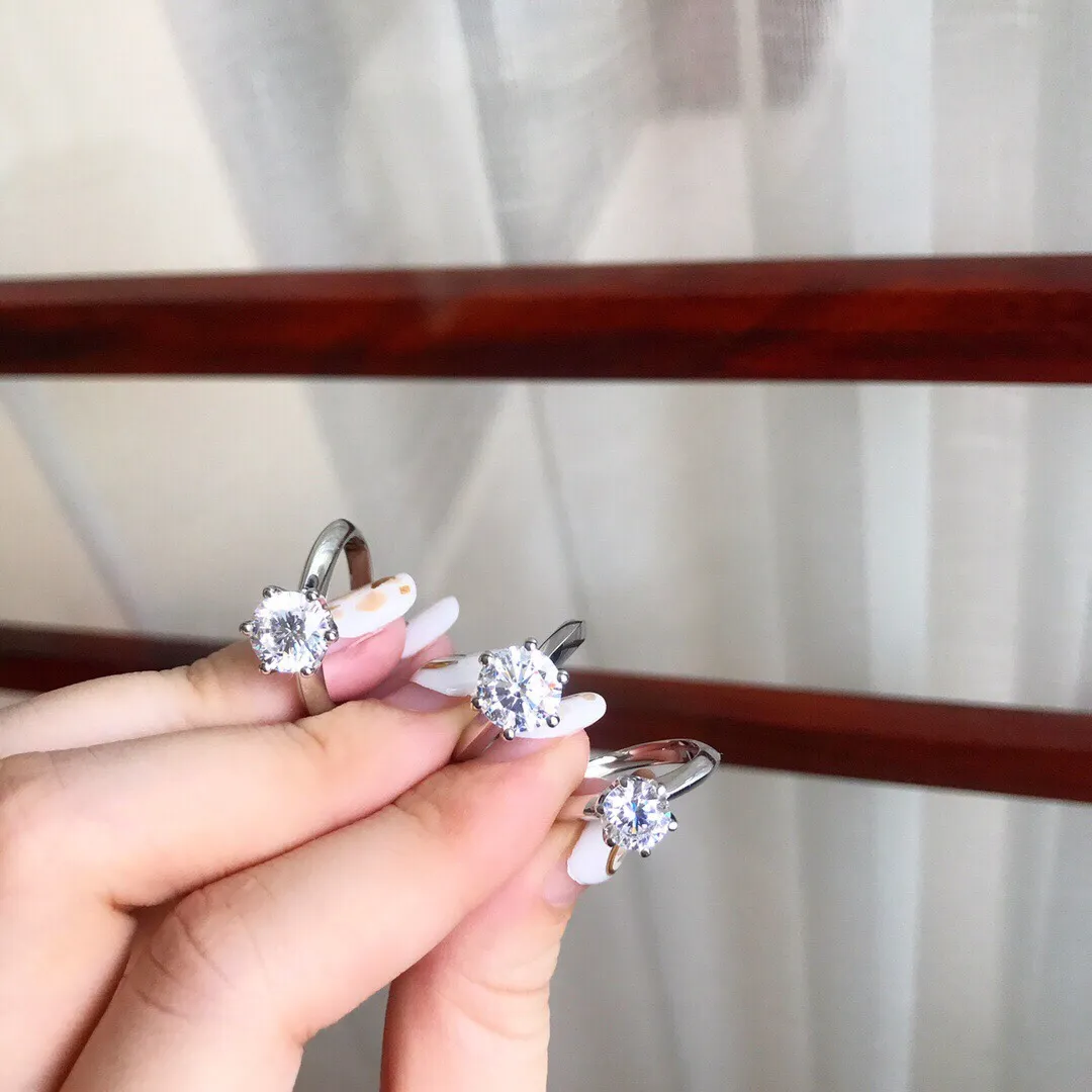 Tiffany Harmony Round Brilliant Engagement Ring in 925 Silver