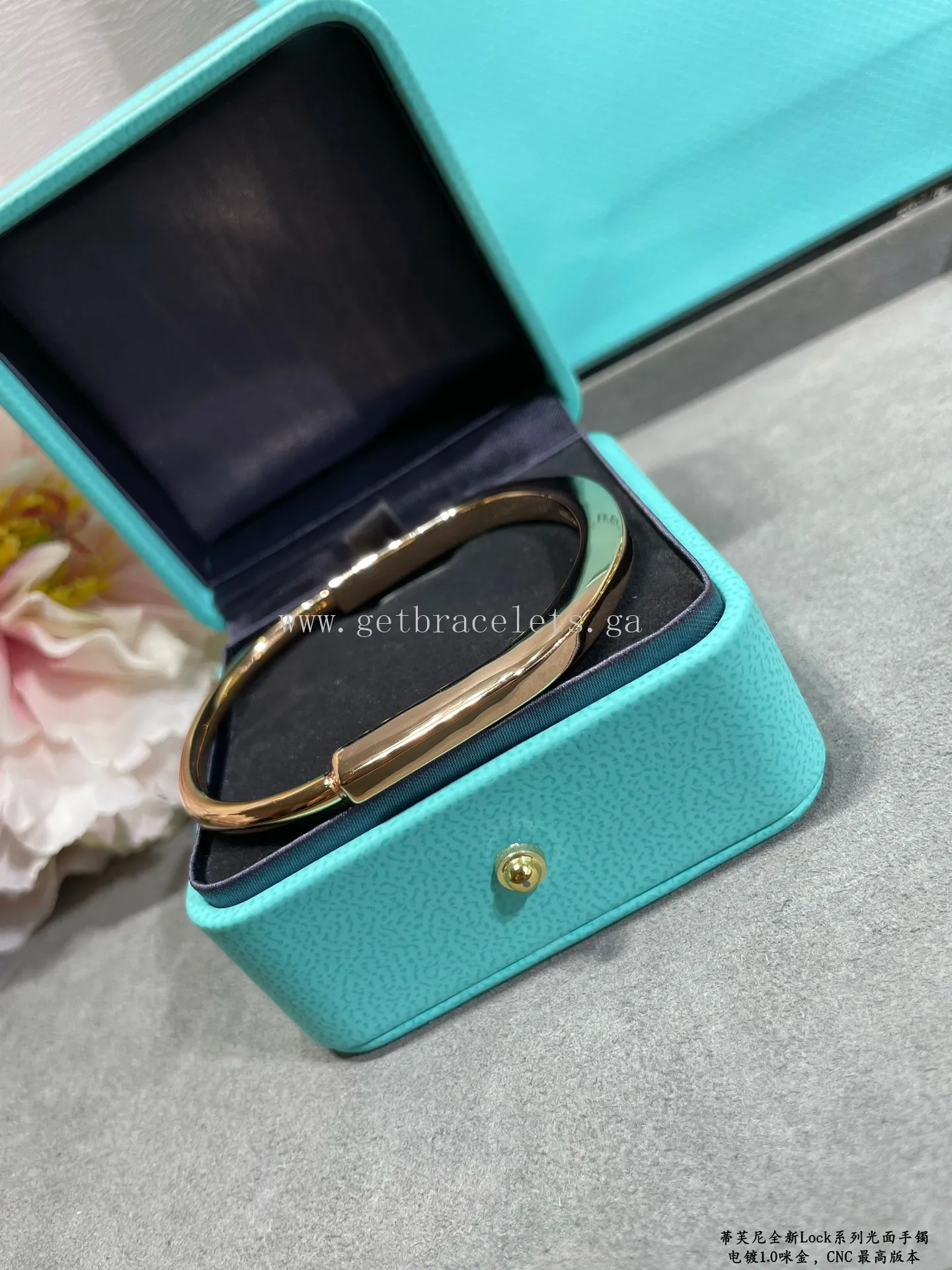 Tiffany Lock Bangle in White Gold/Rose Gold/Yellow Gold/Yellow Gold