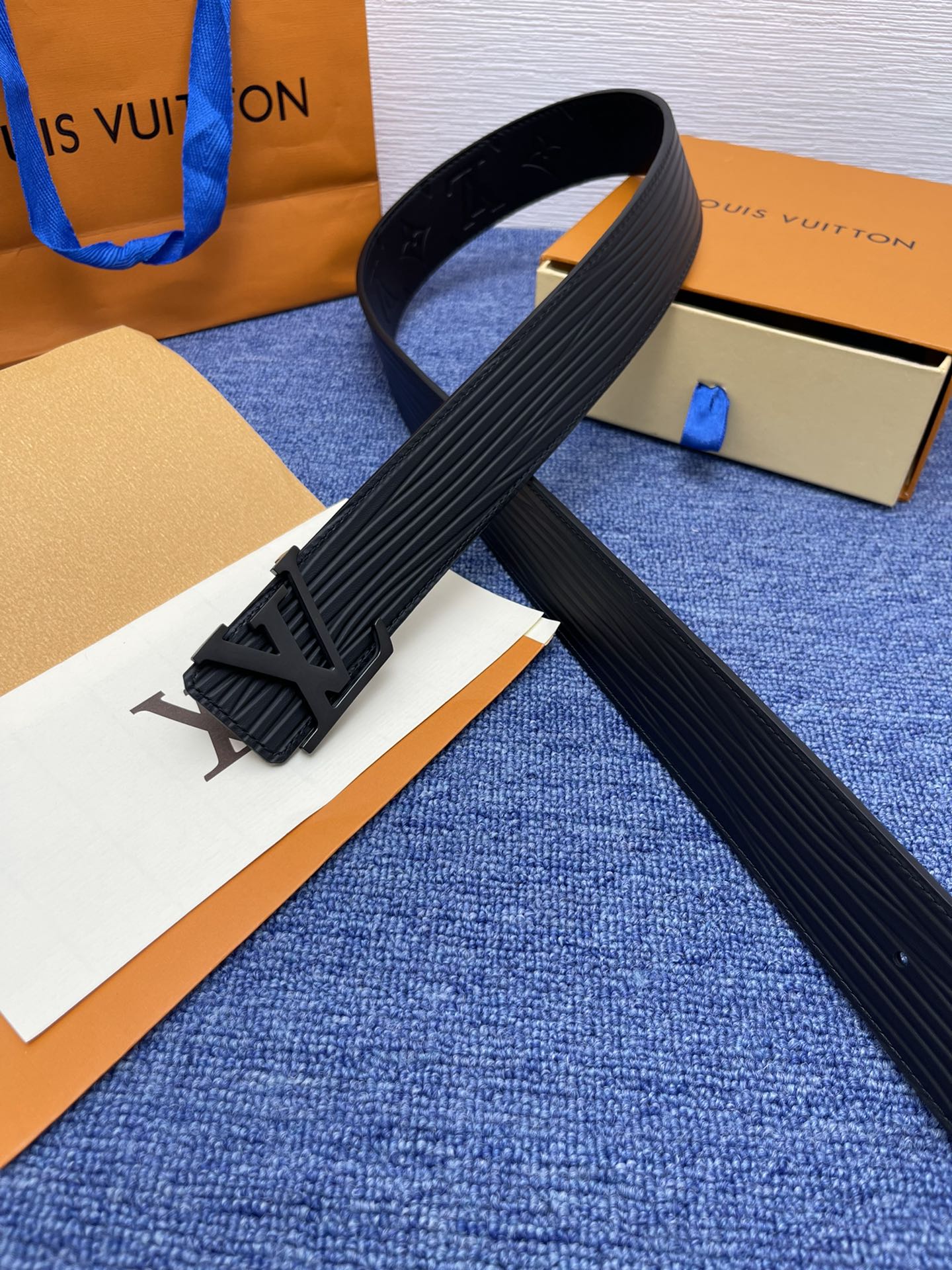 Louis Vuitton LV Leather Belts 1:1 Mirror Version