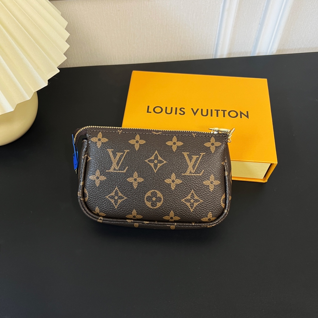 Louis Vuitton Multi Pochette Accessories Mini Bag Purse