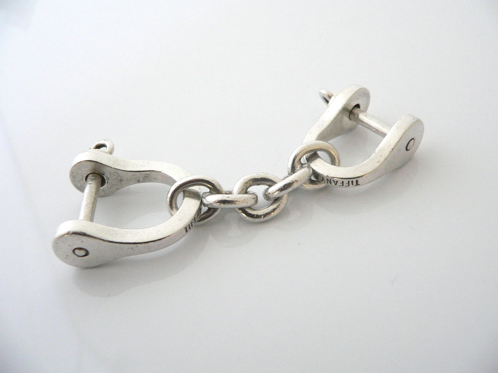 Tiffany & Co Silver Shackle Key Ring Keychain Man Unique Gift Love Statement