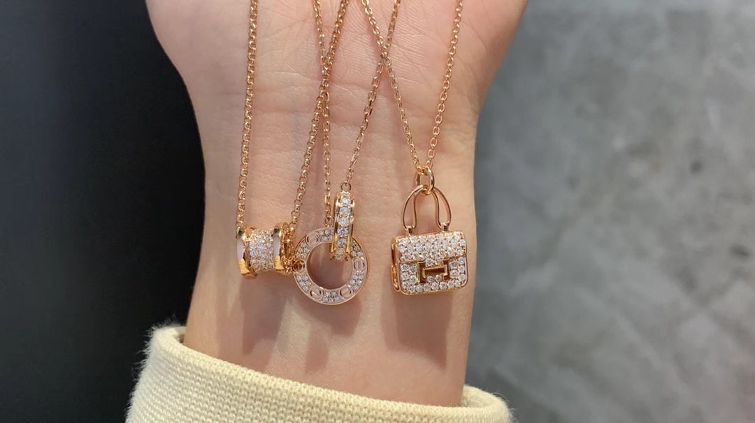 Bulgari B.Zero1 Necklace & Cartier Double Ring Necklace & Hermes Bag Necklace