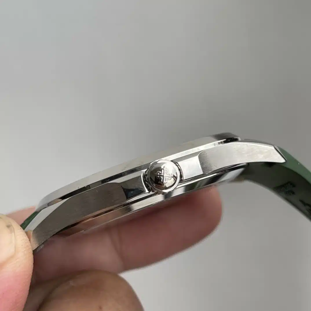 Aquanaut 5168G-010  42.2 mm,White gold