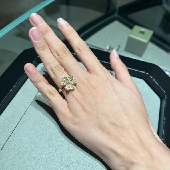 Van Cleef Ring Dupe, Clover Ring, Diamonds, Gold