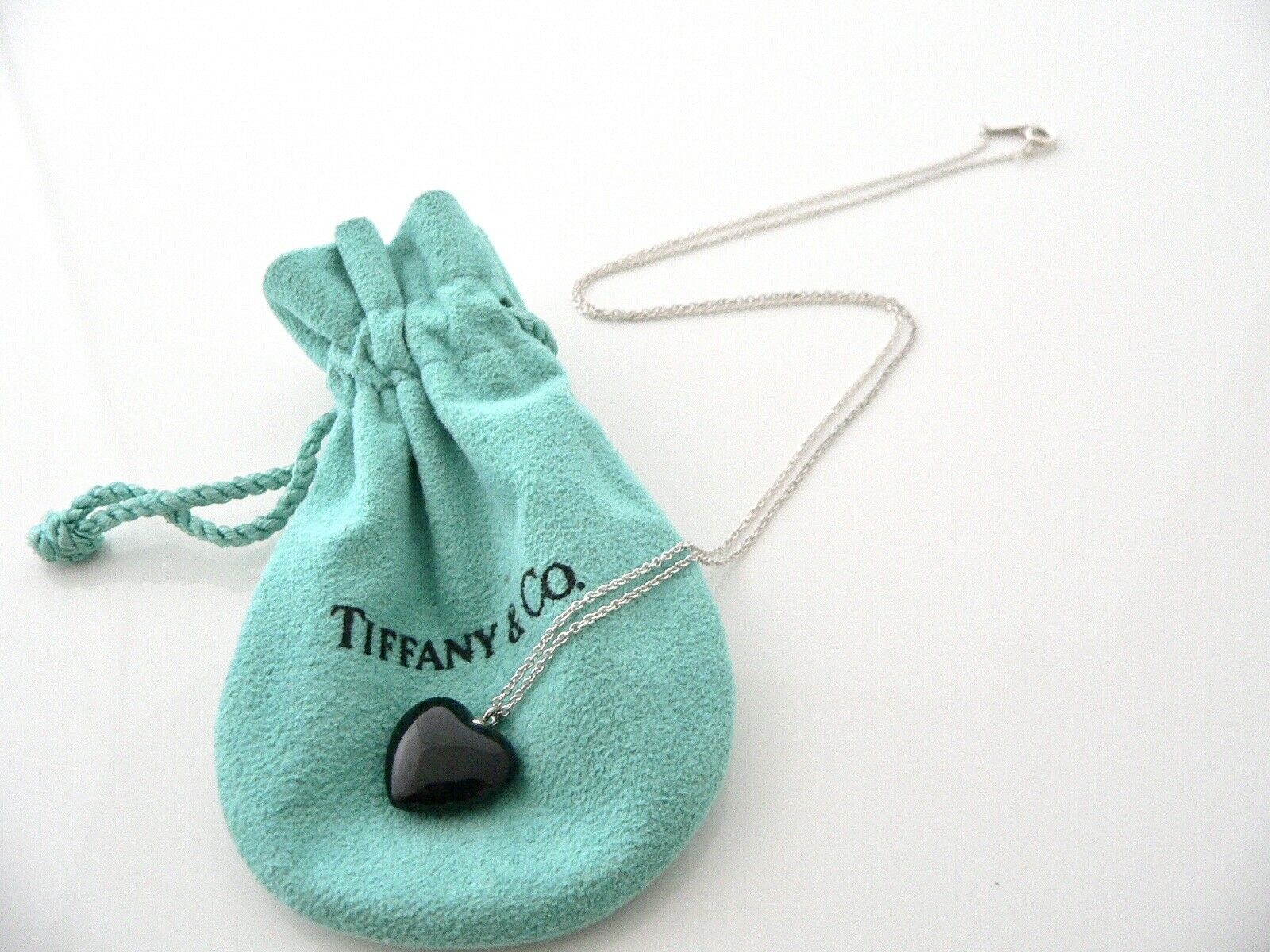 Tiffany & Co Silver Onyx Gemstone Heart Necklace Pendant 18 In Chain Gift Love
