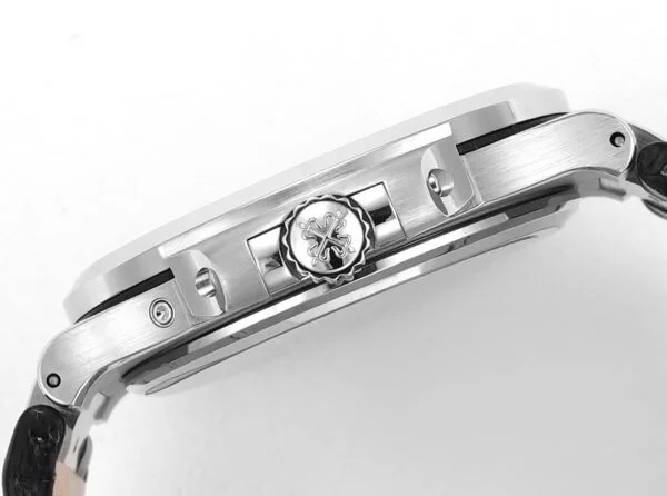 Nautilus 5712G-001 Moon phases. 40 mm,White gold