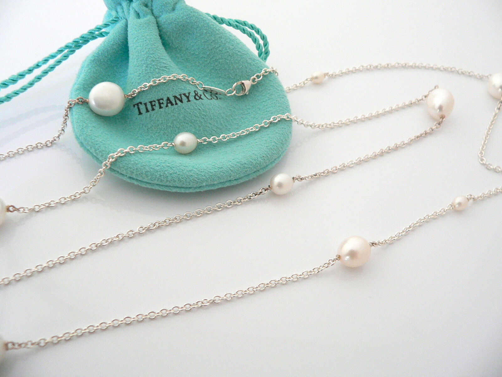 Tiffany & Co Pearl Necklave Peretti Pearls by the Yard Pendant 36 Inch Love Gift