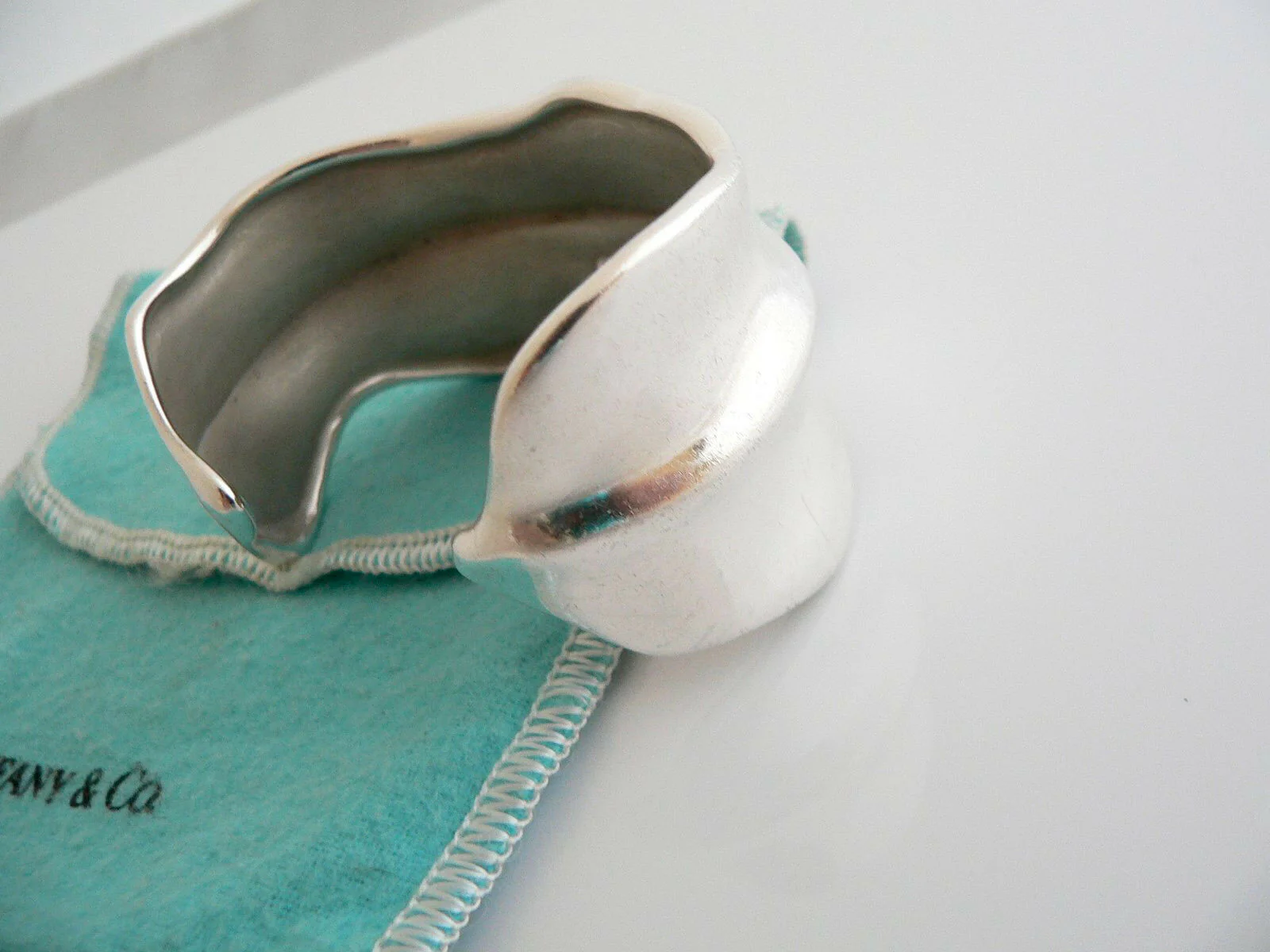 Tiffany & Co Silver Wide Nature Leaf Cuff Bangle Bracelet Rare Gift Pouch