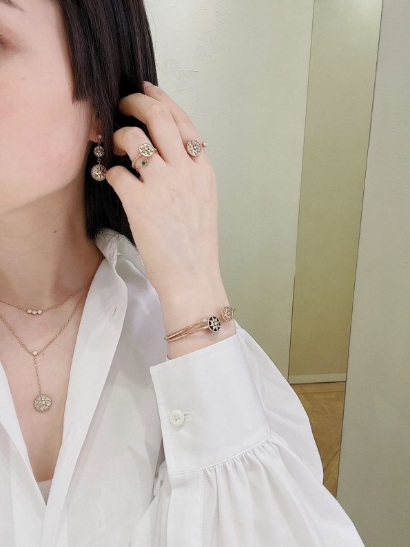 Compass NECKLACE Dupe