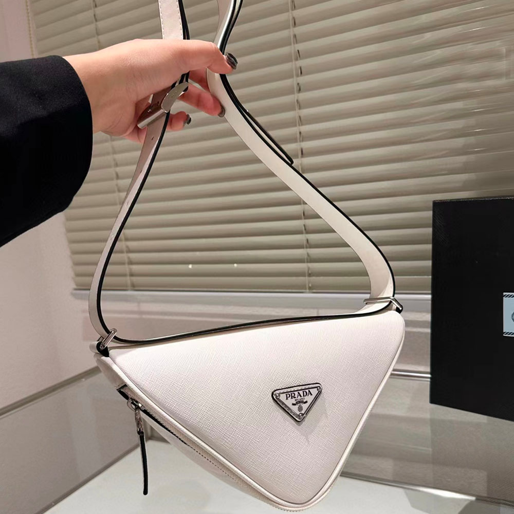 Prada Saffiano Triangle Waist Bag Belt Bag（Replica）