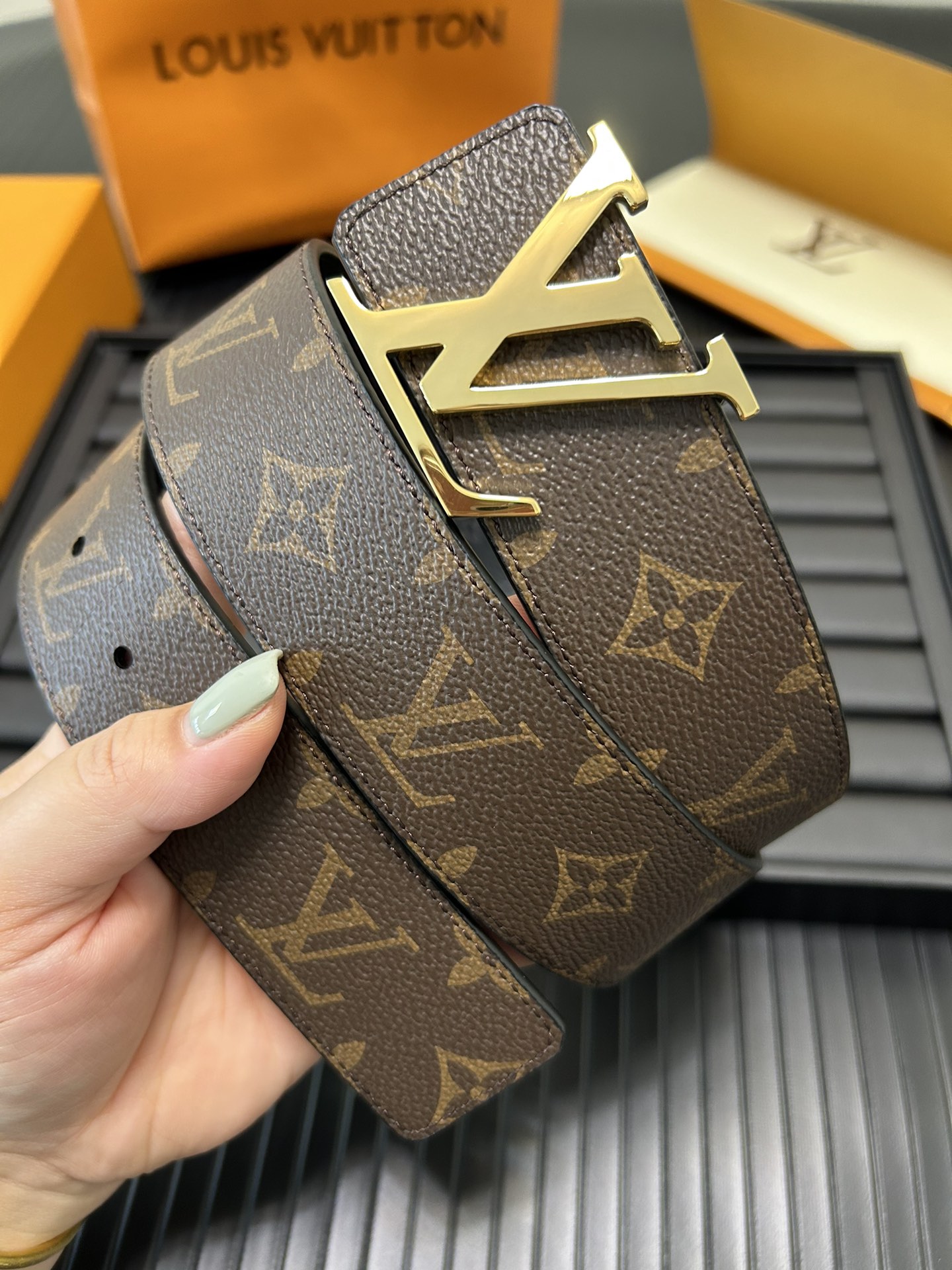 Louis Vuitton LV Leather Belts 1:1 Mirror Version