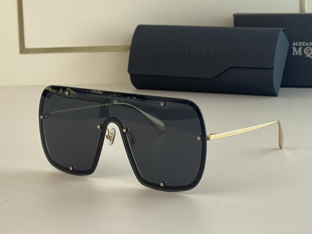 Alexander McQueen Sunglasses
