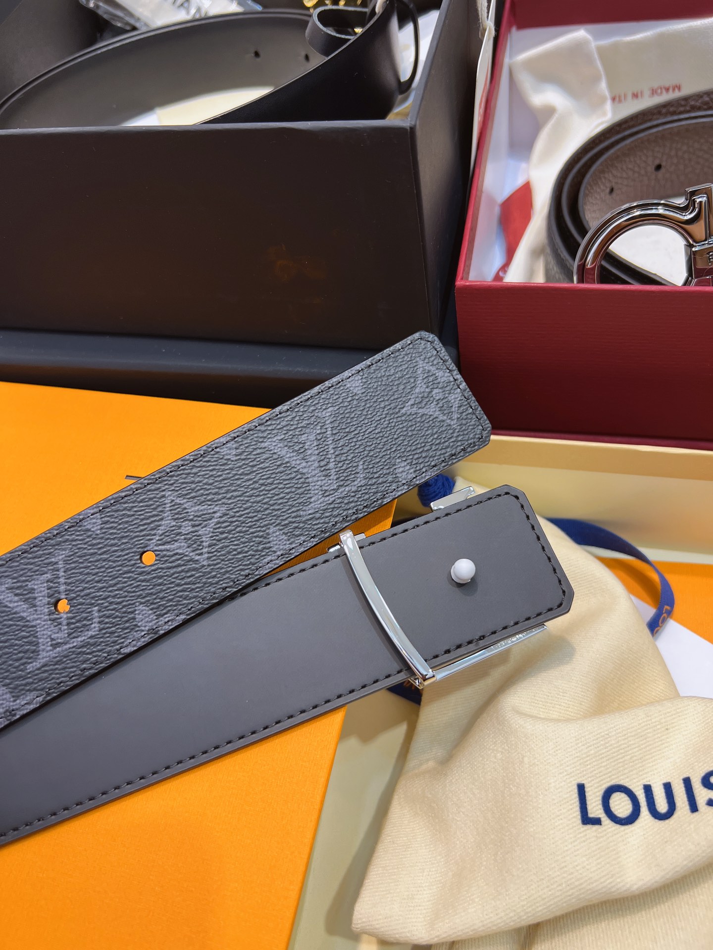 Louis Vuitton LV Leather Belts 1:1 Mirror Version