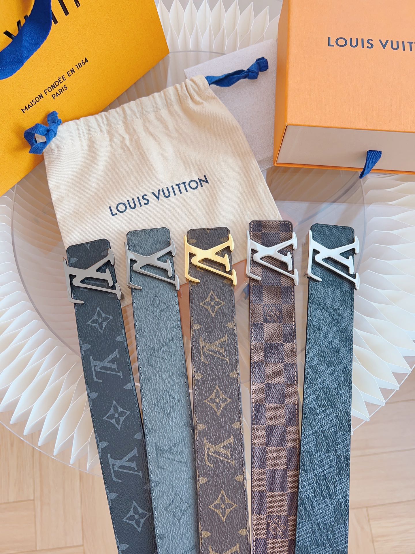 Louis Vuitton LV Leather Belts 1:1 Mirror Version