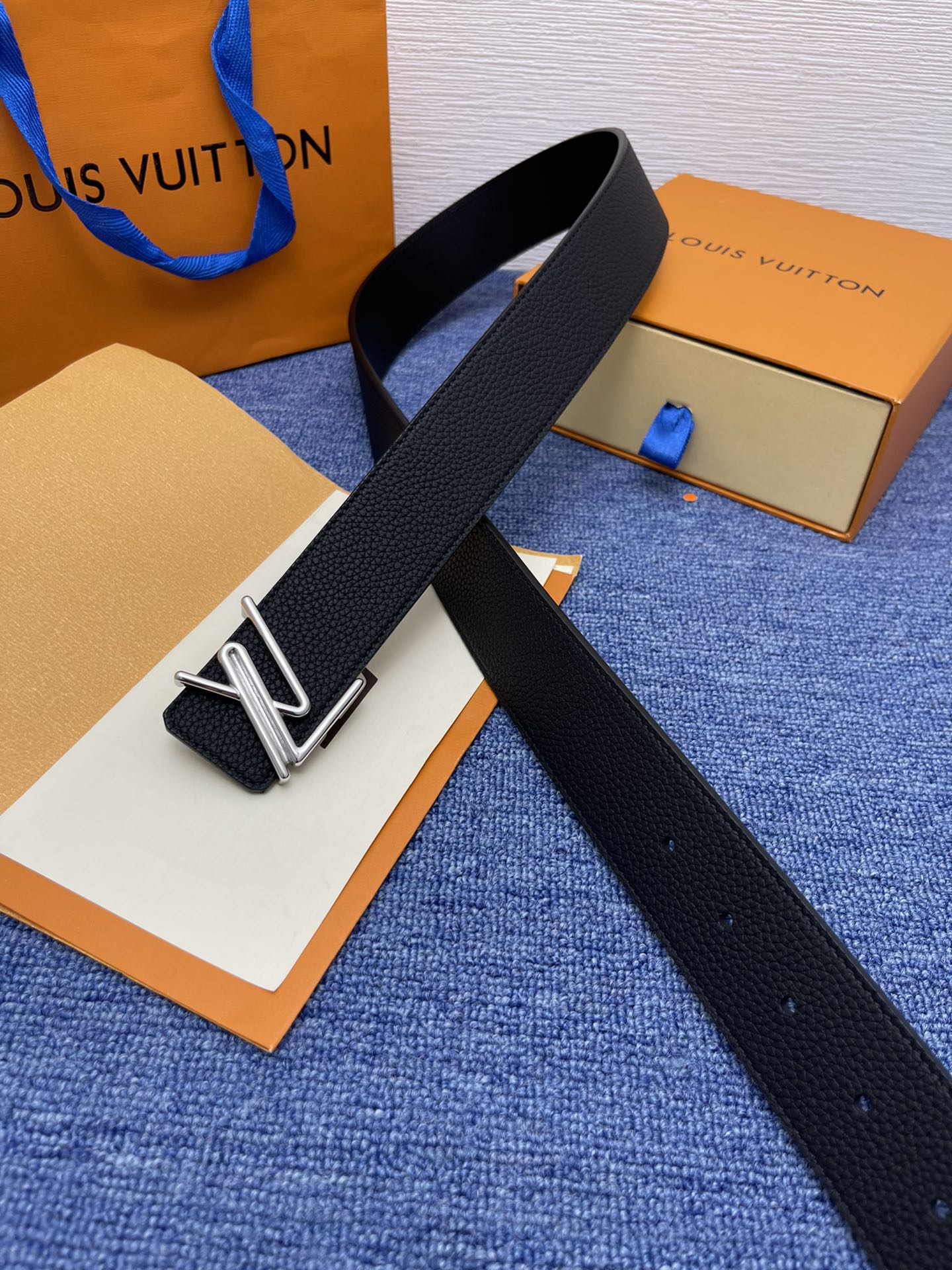 Louis Vuitton LV Leather Belts 1:1 Mirror Version