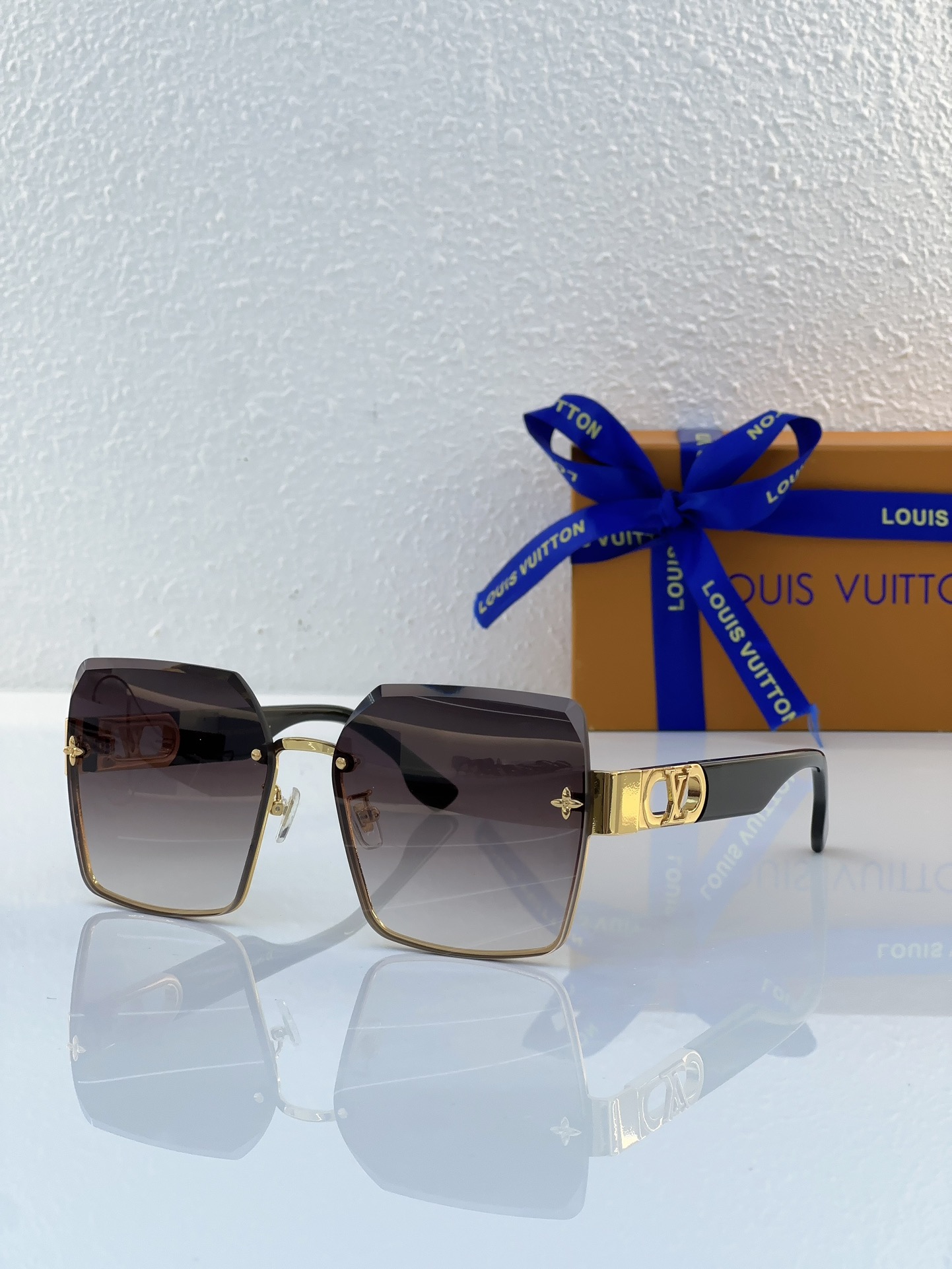 Louis Vuitton LV Sunglasses