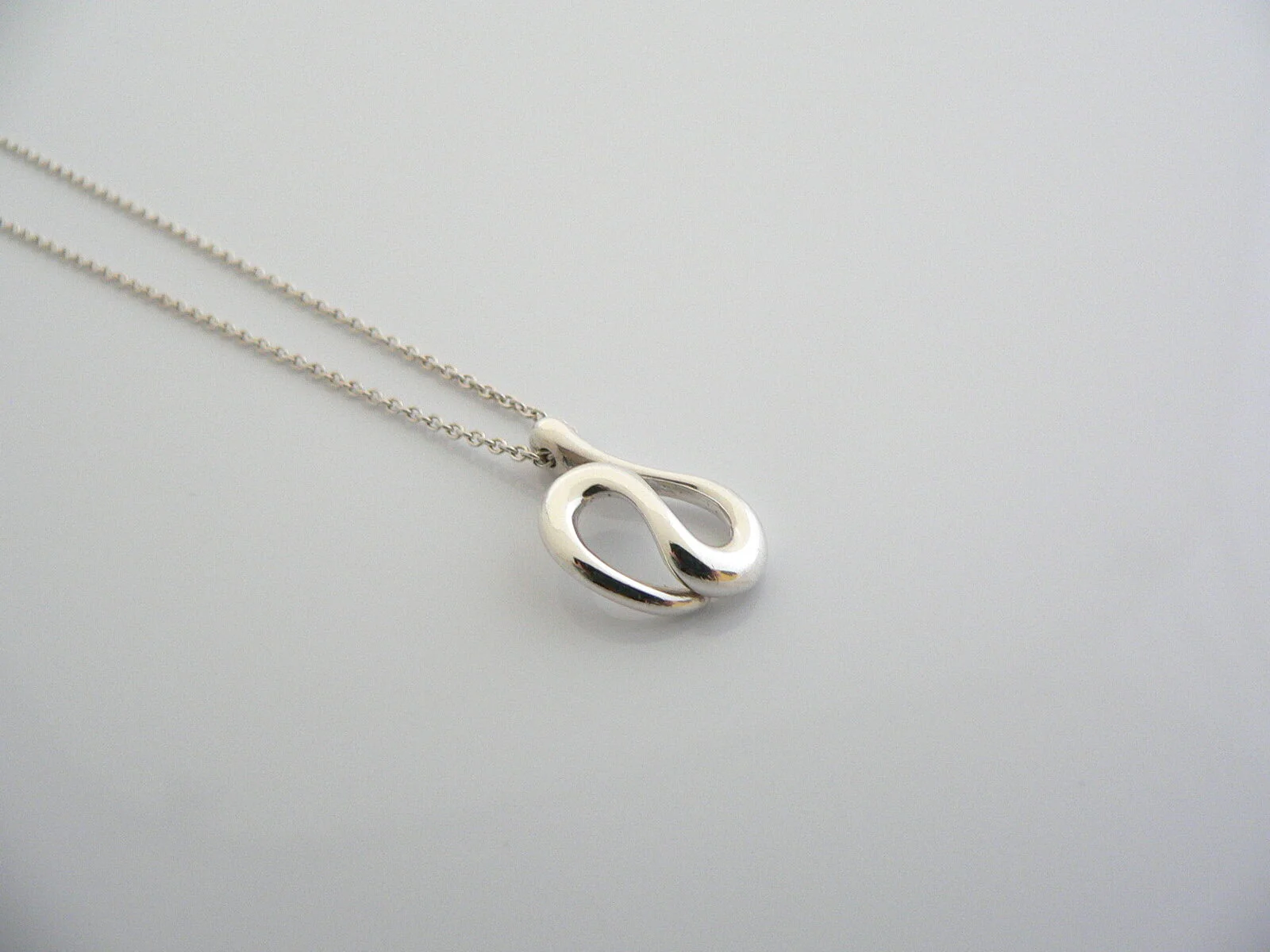 Tiffany & Co Wave Necklace Peretti Open Pendant Charm Chain Surf Sea Gift Love