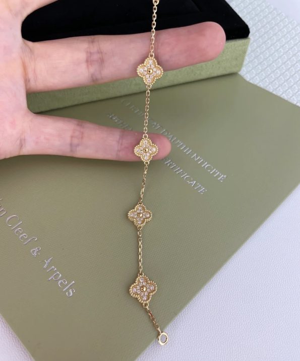 Van Cleef Bracelet Dupe, Mini Clover Bracelet, Gold& Full Diamonds